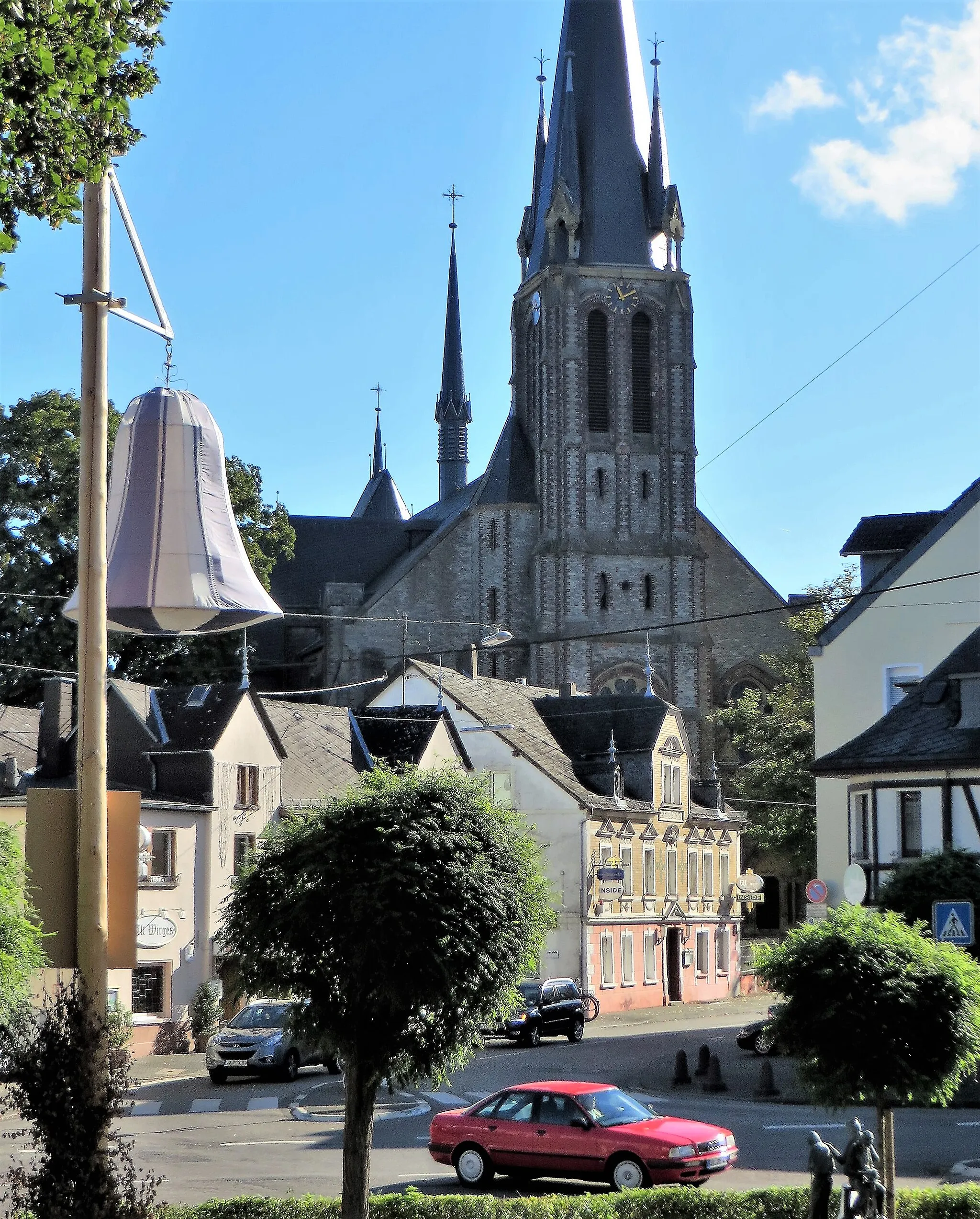 Photo showing: Zentrum der Stadt Wirges mit "Westerwälder Dom"