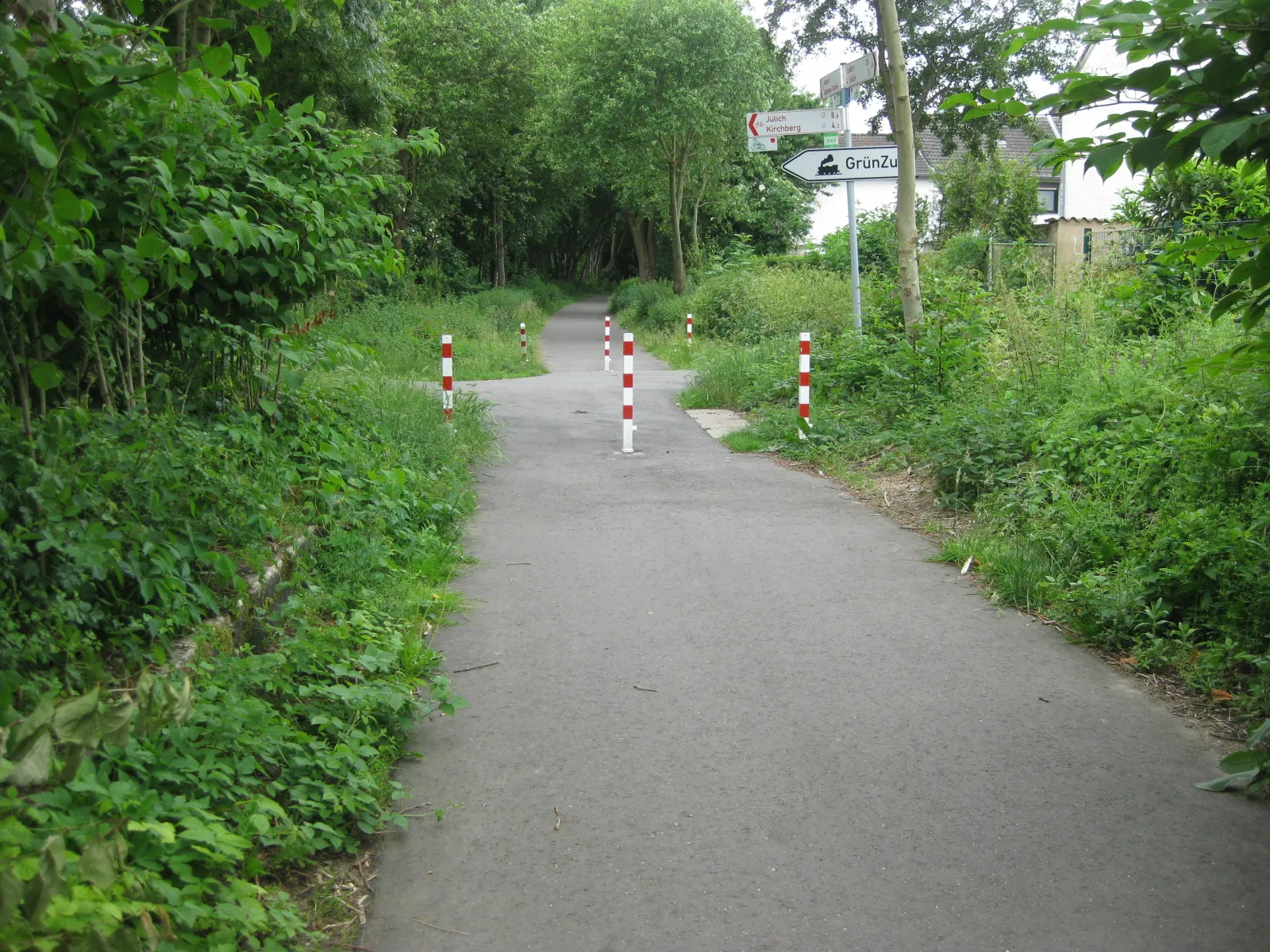 Photo showing: Reste des Bahnhofs Aldenhoven im Kreis Düren, Nordrhein-Westfalen