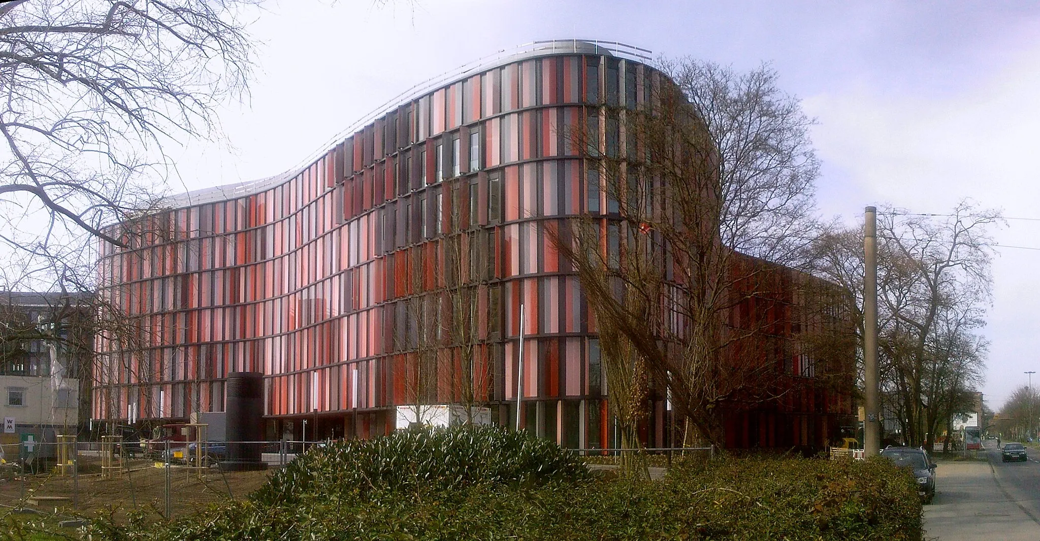 Photo showing: Cologne Oval Offices, Gustav-Heinemann-Ufer, Cologne