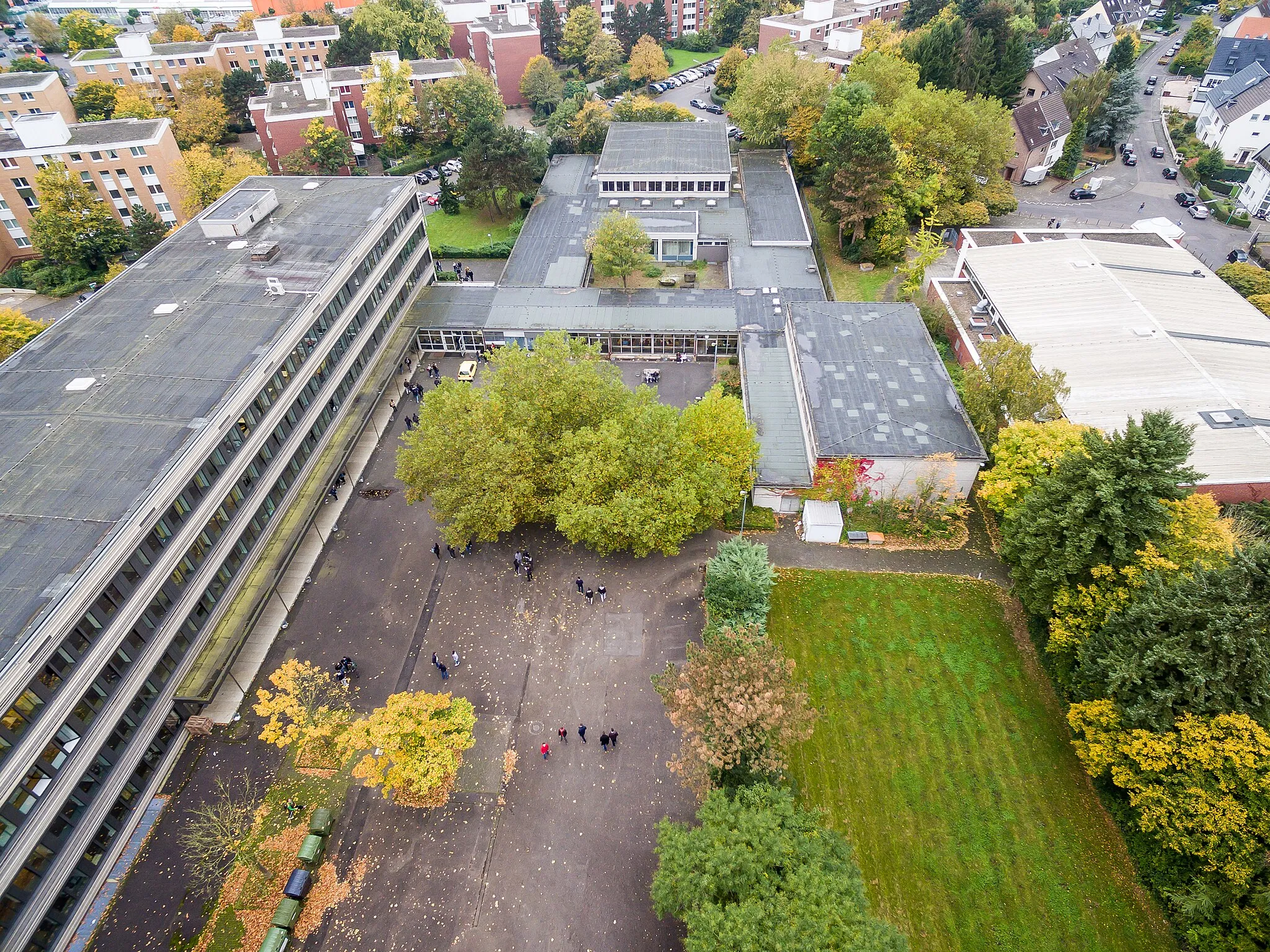 Photo showing: Aerial view of the Erich-Gutenberg-Berufskolleg, Cologne-Buchheim