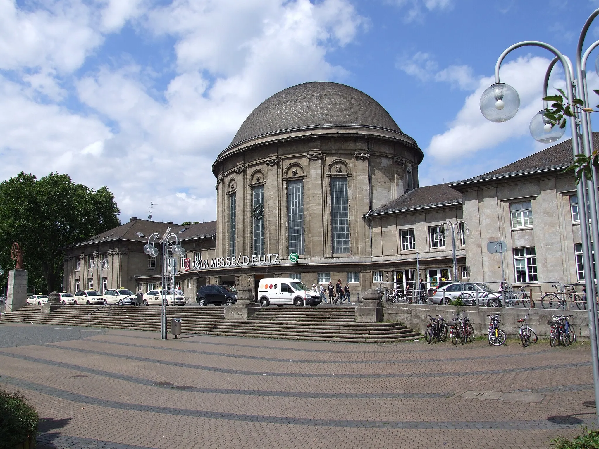 Photo showing: Deutz, Train Station