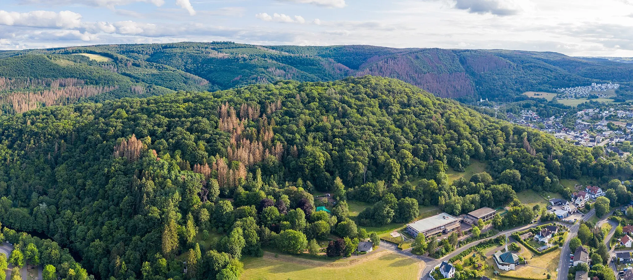 Photo showing: Meuchelberg bei Heimbach - Luftaufnahme