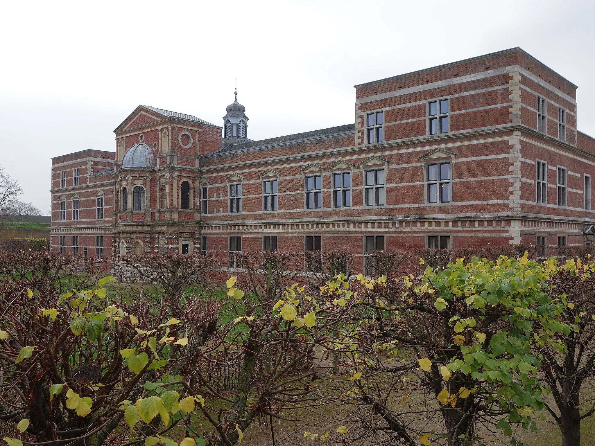 Photo showing: Renaissance-Schloss im Innern der Zitadelle Jülich, November 2014