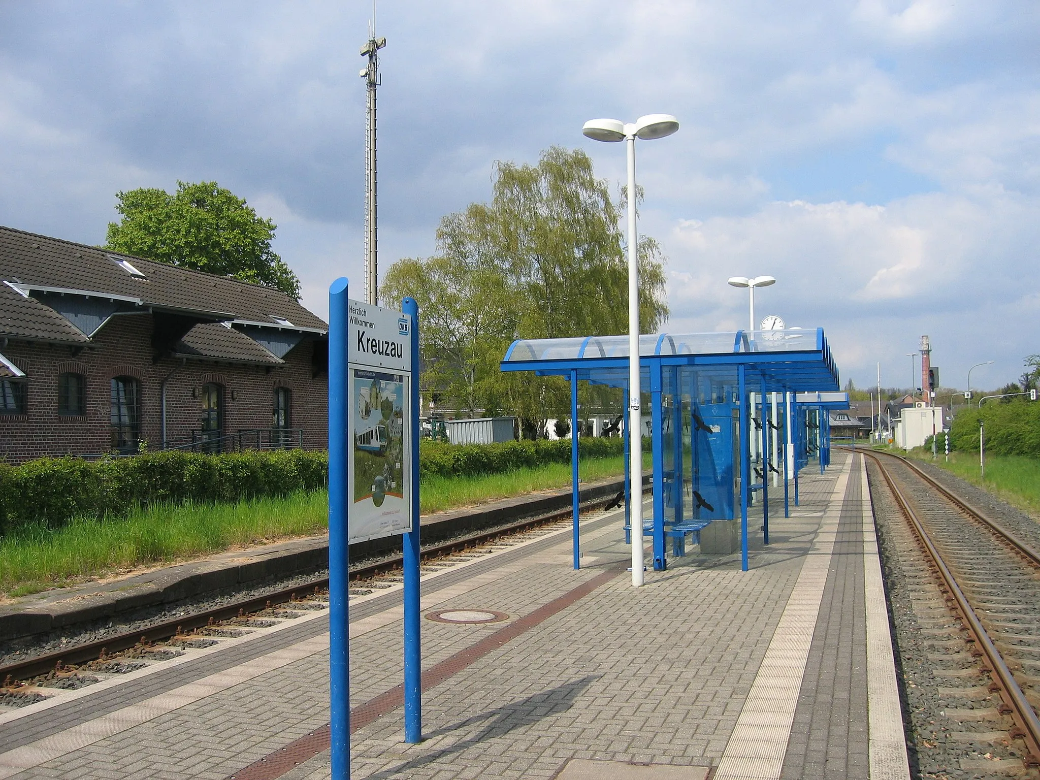 Photo showing: Bahnhof Kreuzau an der Bahnstrecke Düren–Heimbach