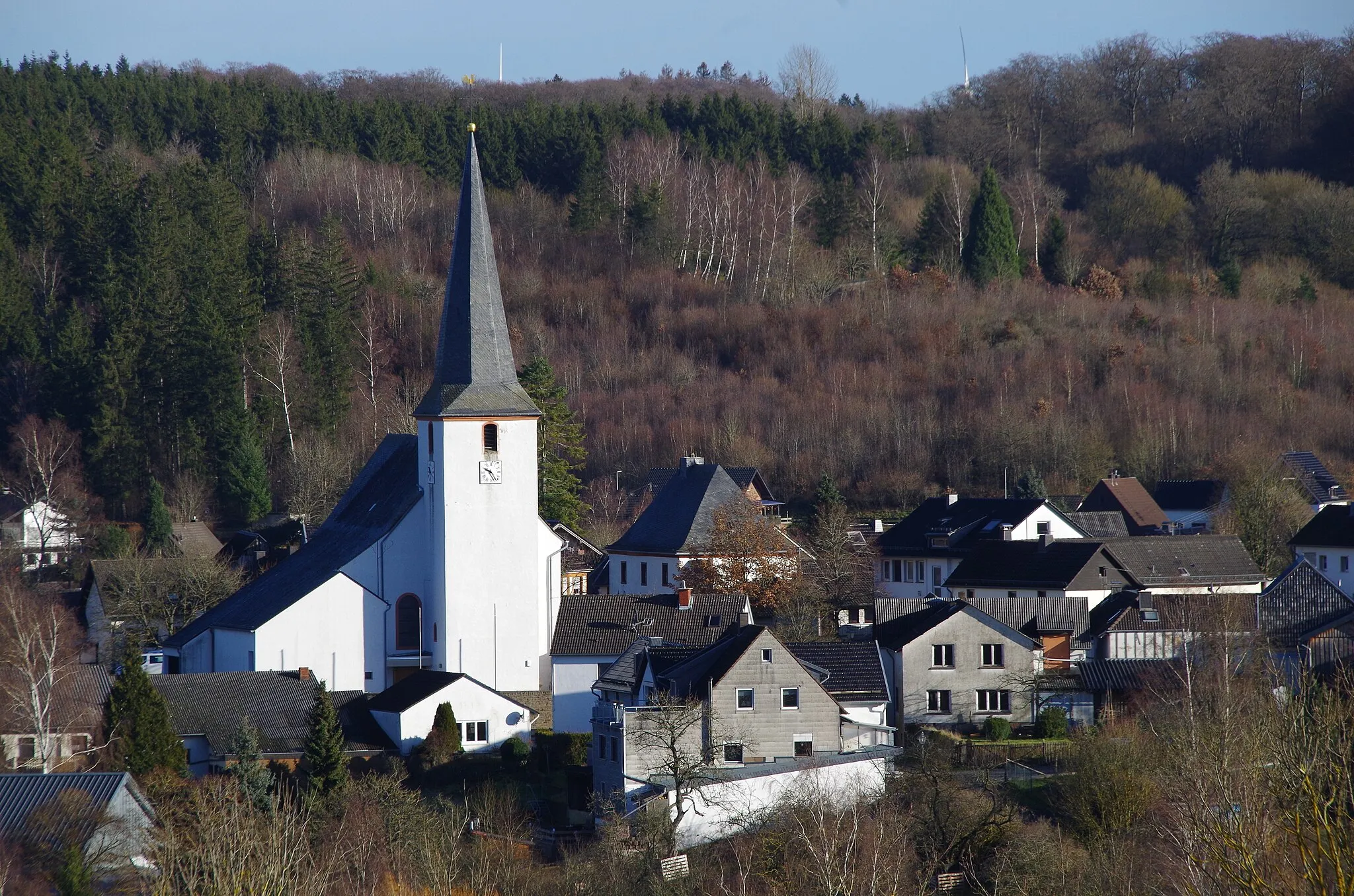 Photo showing: Nettersheim, Kirchberg mit St. Martinus