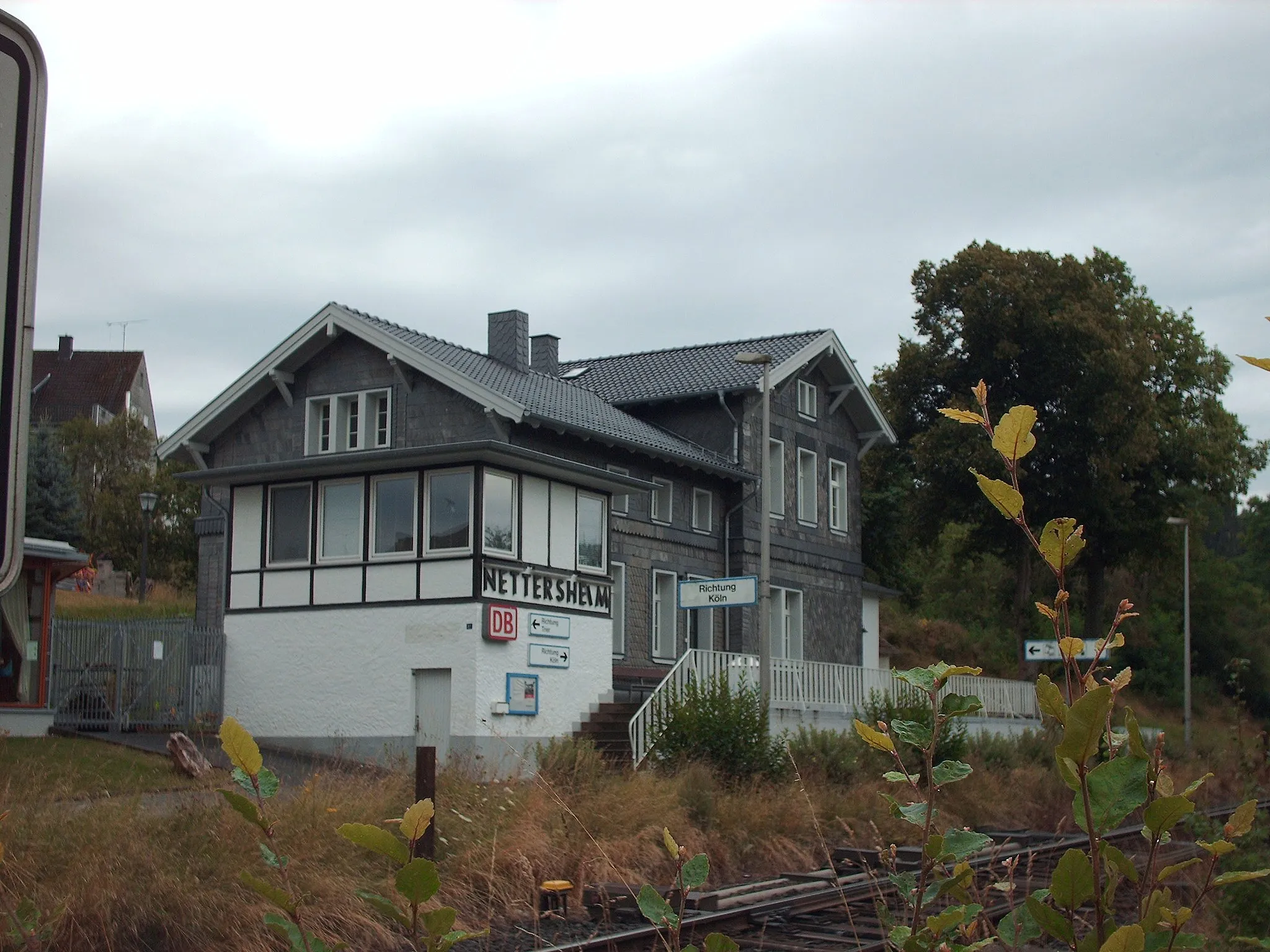 Photo showing: Nettersheim station, Nettersheim, Germany