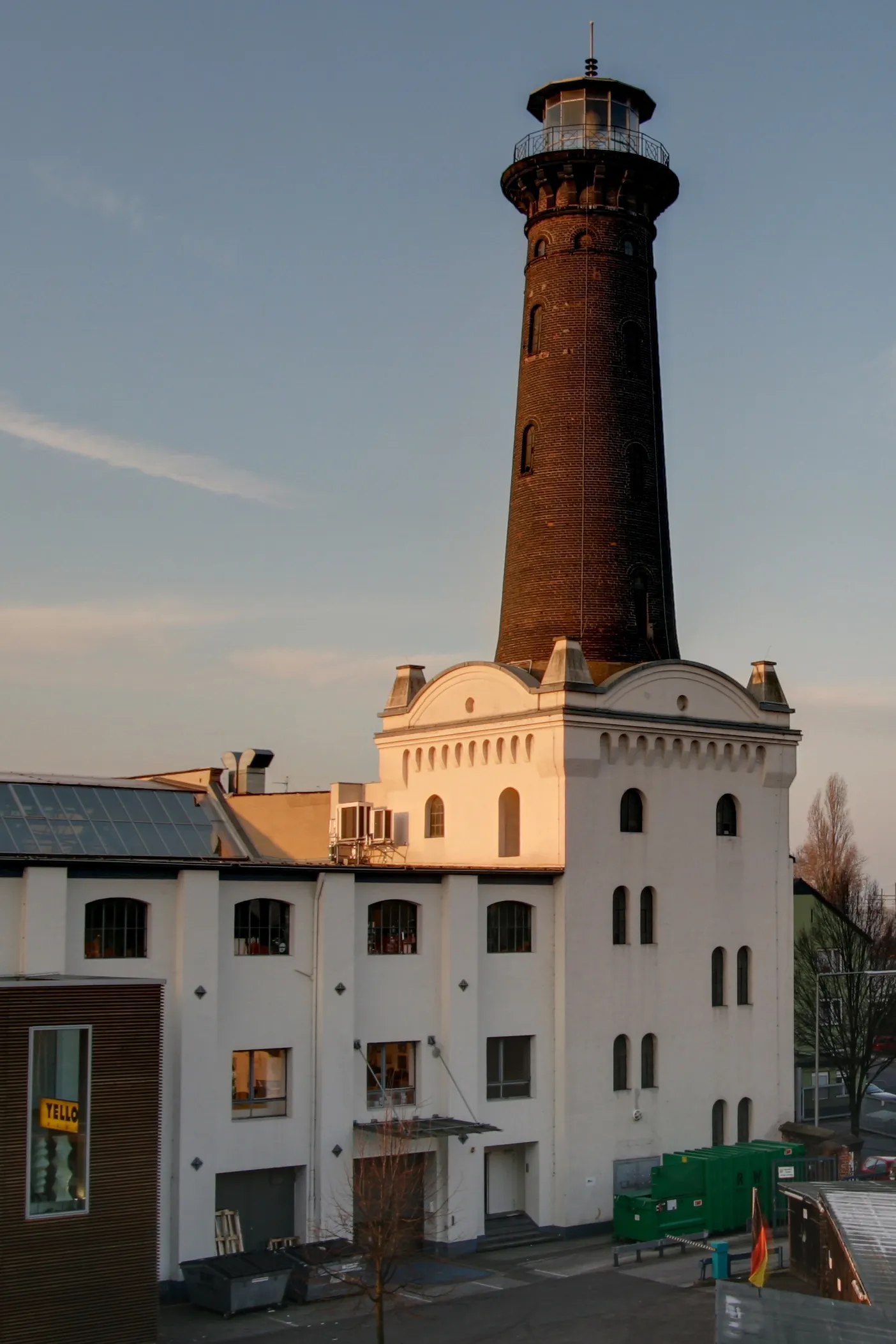 Photo showing: Ancient lighthouse in Cologne-Ehrenfeld