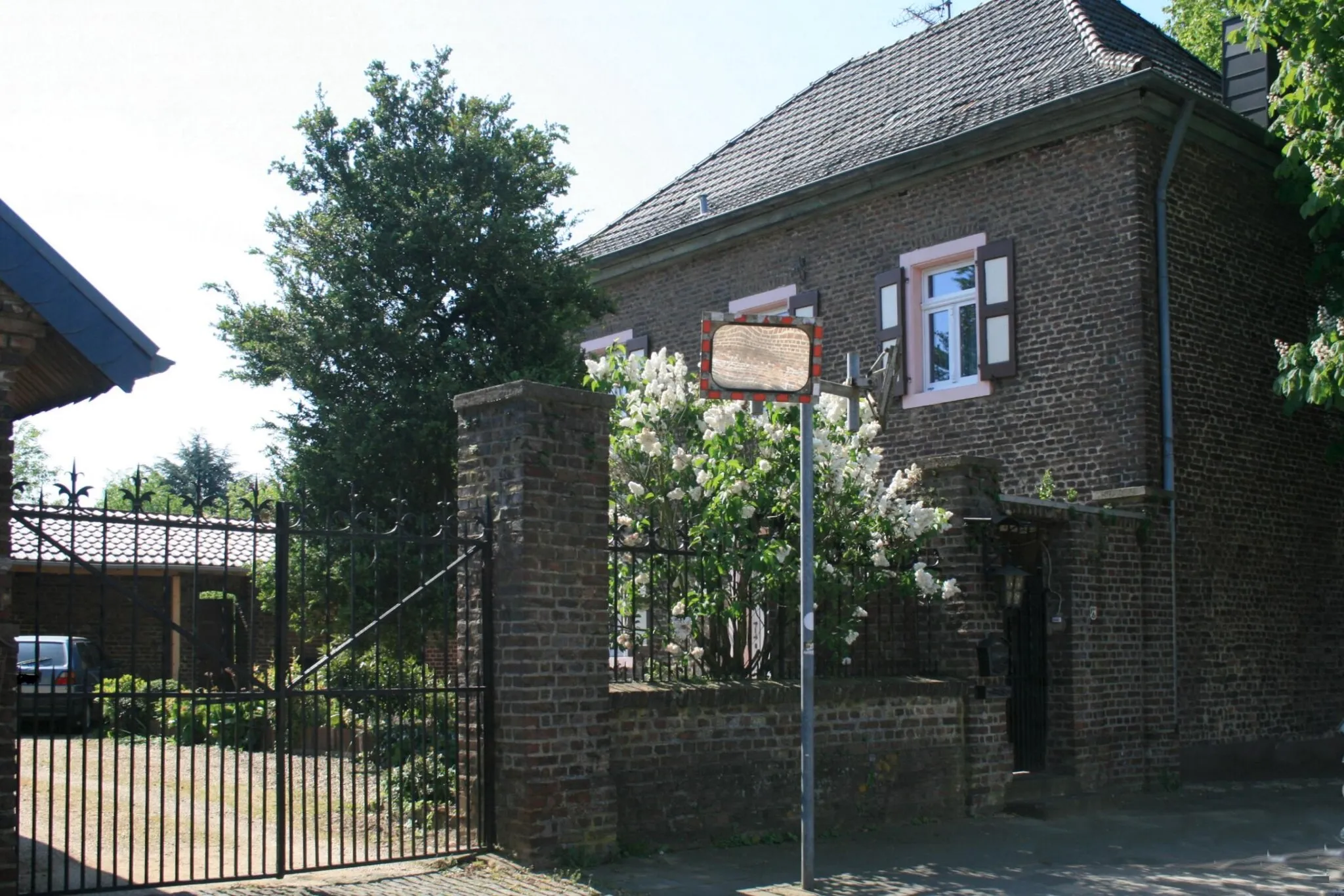 Photo showing: Cultural heritage monument No. 17 in Niederzier