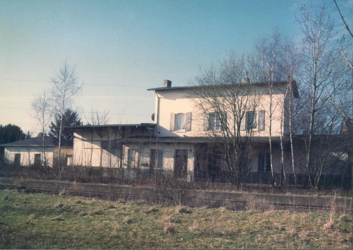 Photo showing: Der ehemalige Bahnhof Bubenheim der Bördebahn.