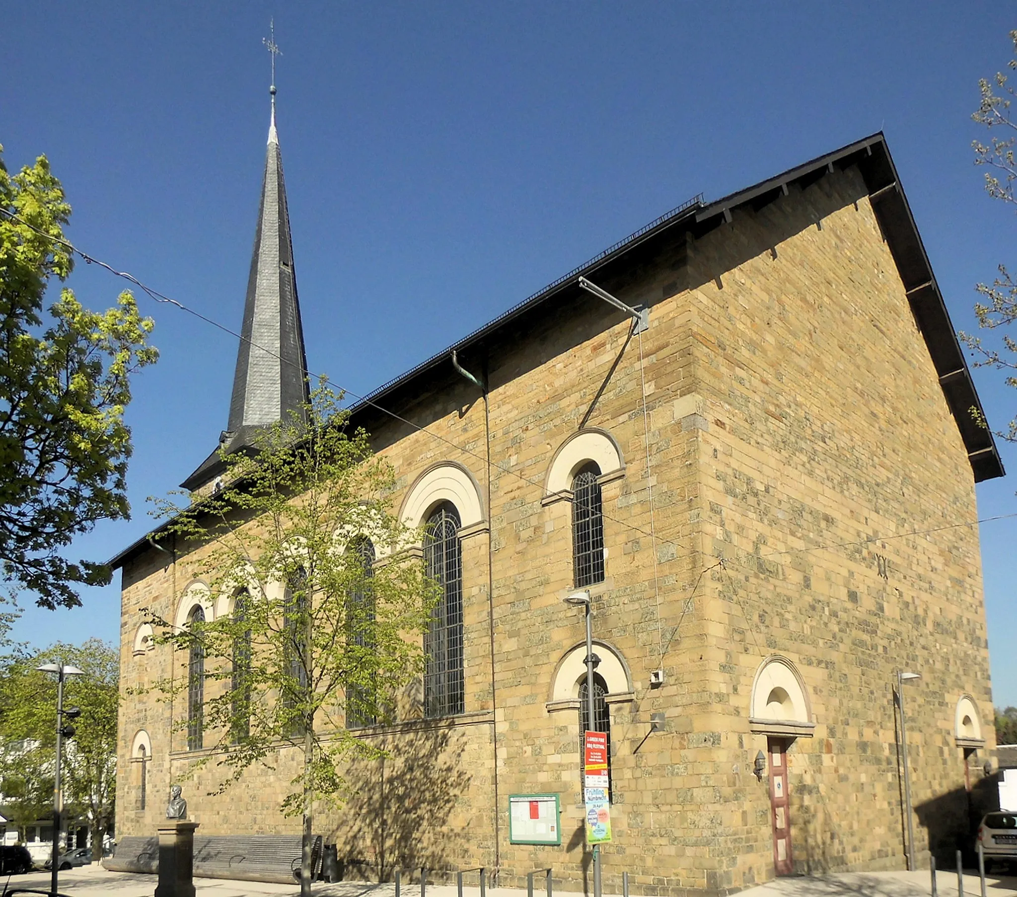 Photo showing: Ostseite der evangelischen Kirche Waldbröl, Deutschland