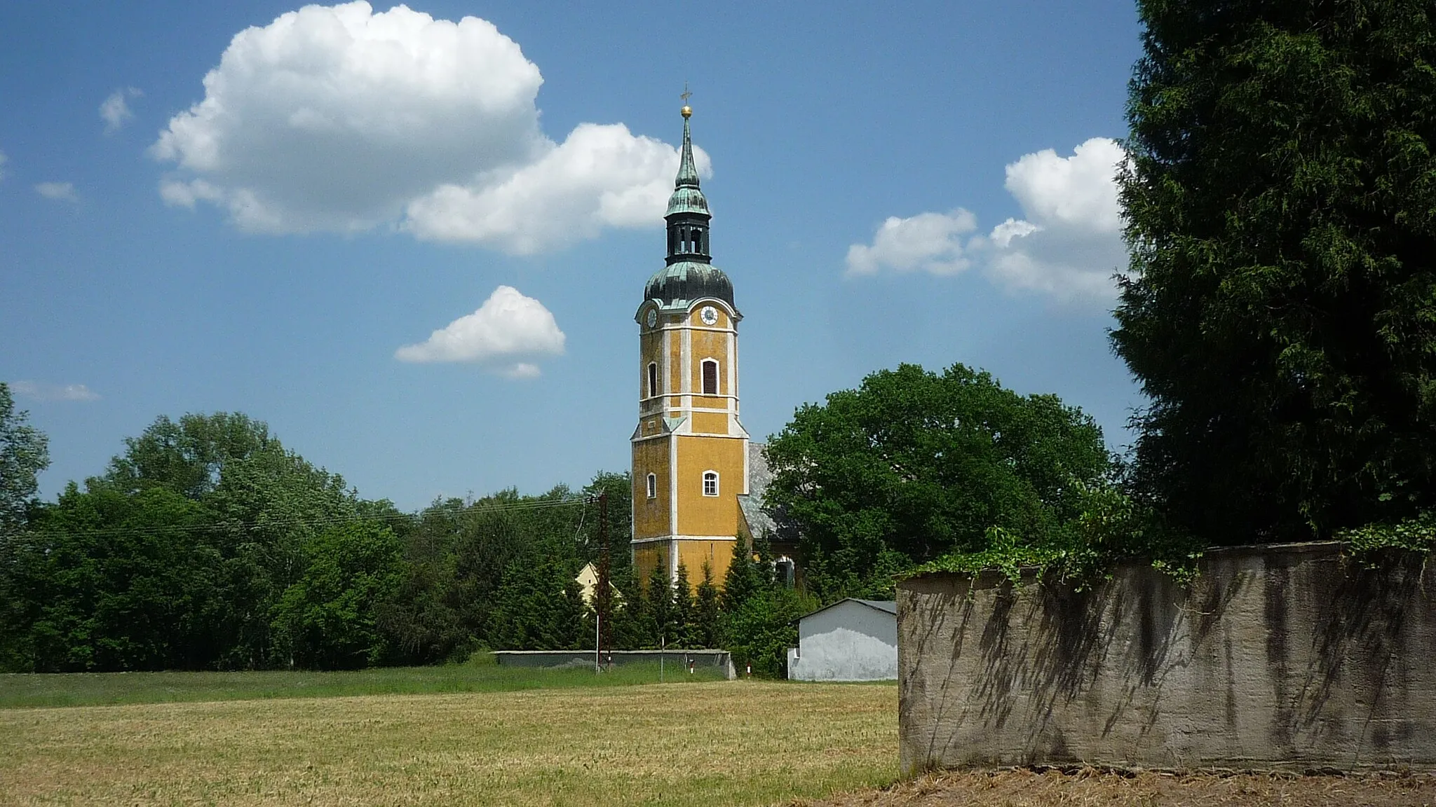 Photo showing: Barocker Turm der Ev. Luth. Kirche in Müglenz (Gemeinde Hohburg, Kreis Nordsachsen)- Höhe: 42 Meter