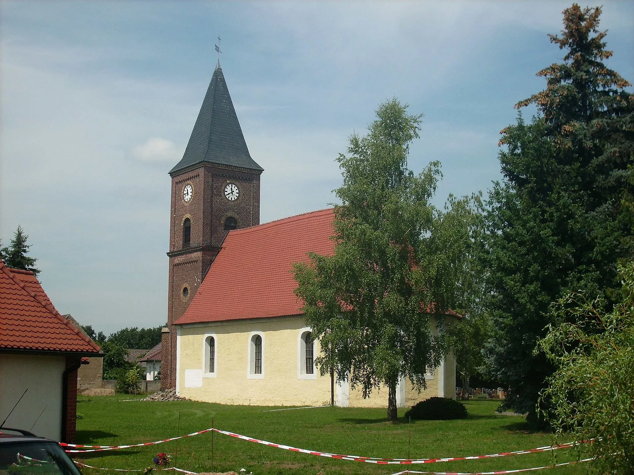 Photo showing: Church in Laussig (Nordsachsen district, Saxony)