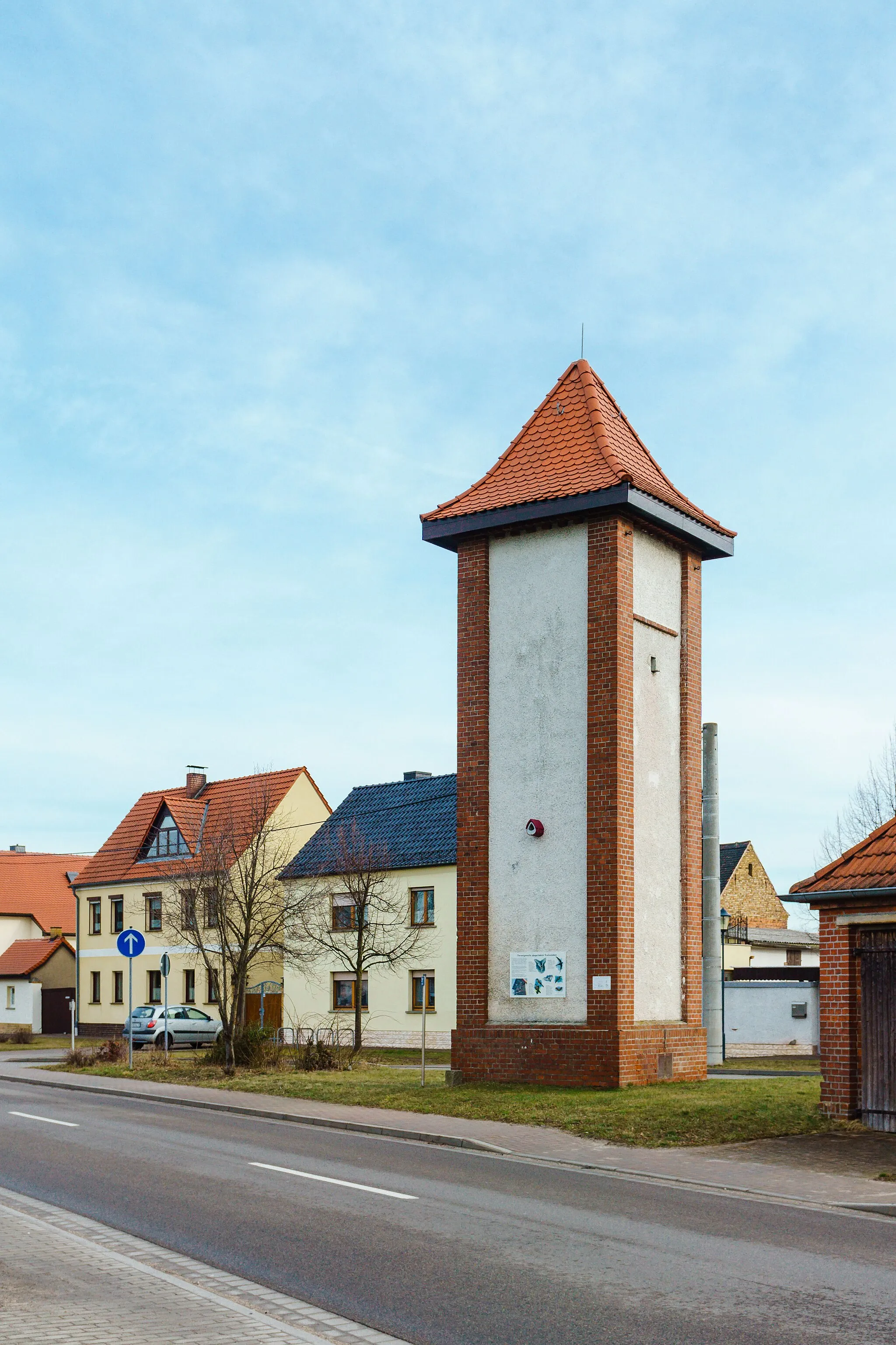 Photo showing: Turmstation (ehemalige Transformatorenstation) Delitzscher Straße, in Löbnitz (Sachsen)