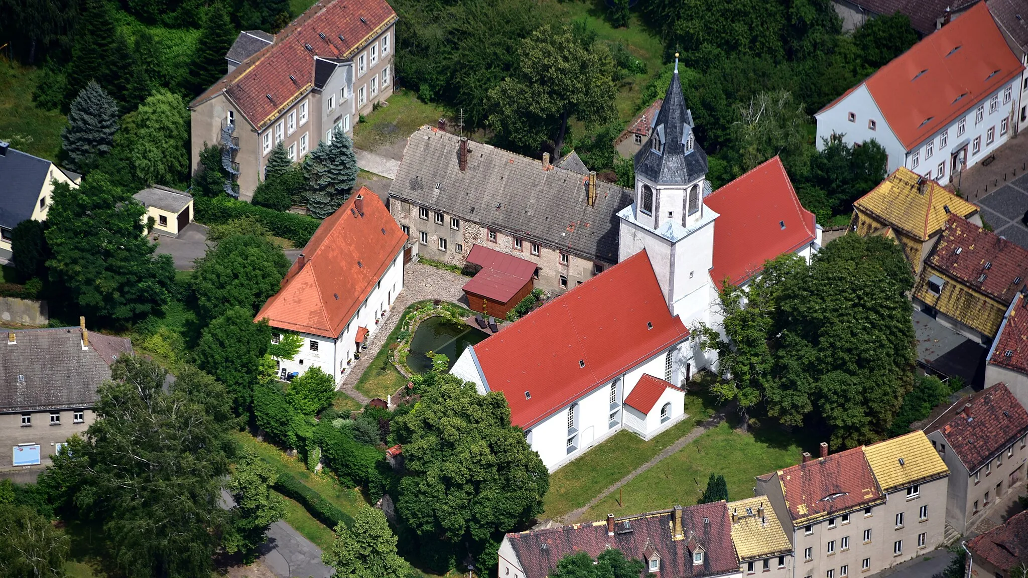 Photo showing: Mutzschen, evangelisch-lutherische Stadtkirche, Luftaufnahme (2017)