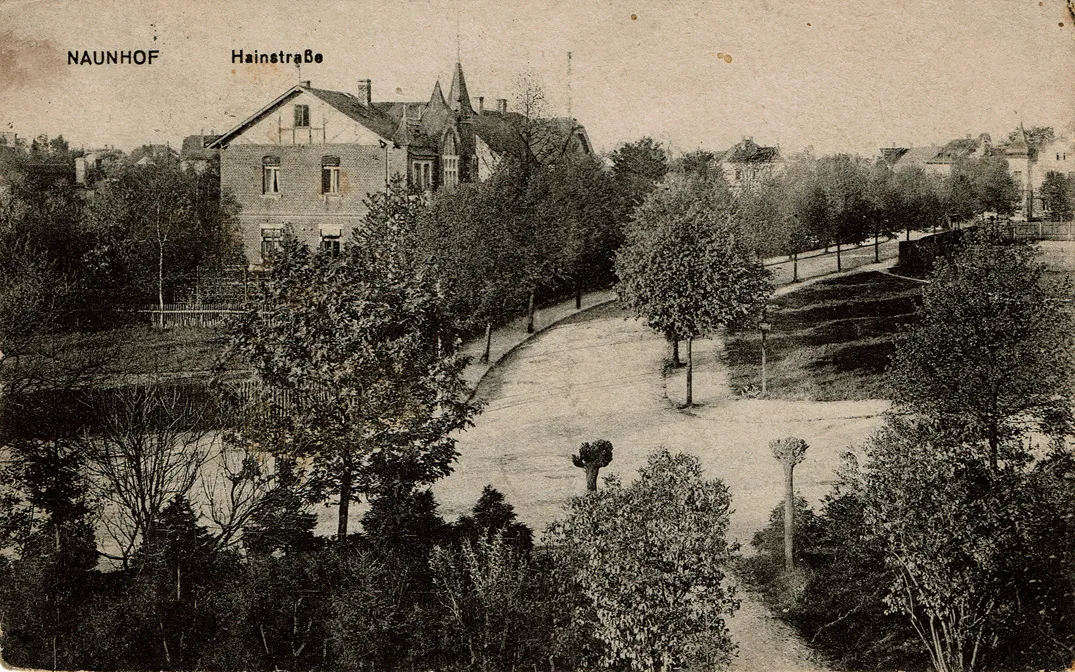 Photo showing: Postkarte Hainstraße Naunhof, um 1910, Verlag Carl Drechsler