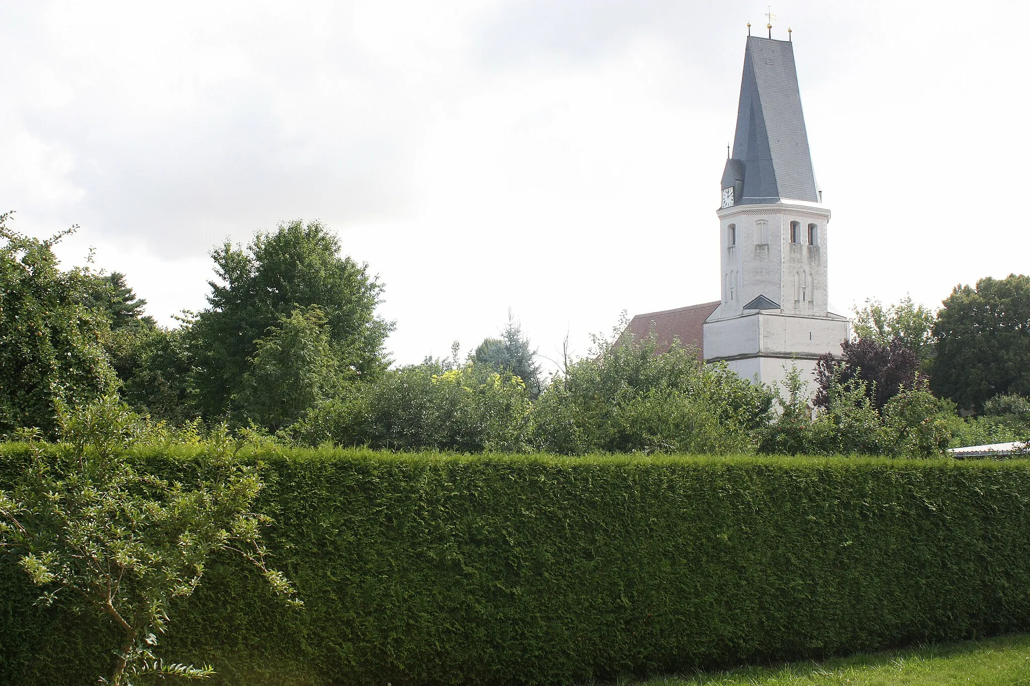 Photo showing: Wiedemar, view to the village church