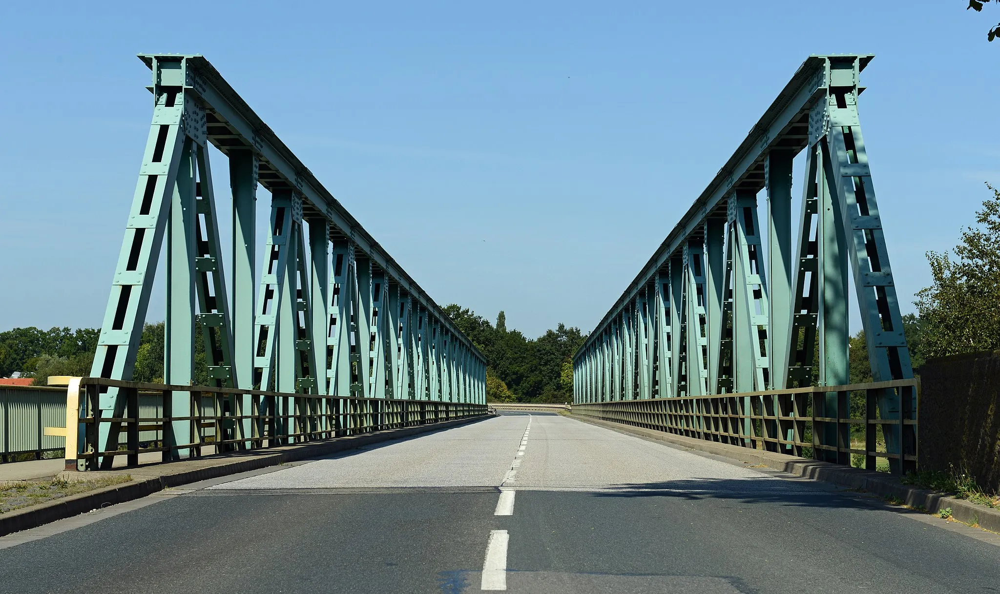 Photo showing: Weserbrücke in Achim-Uesen