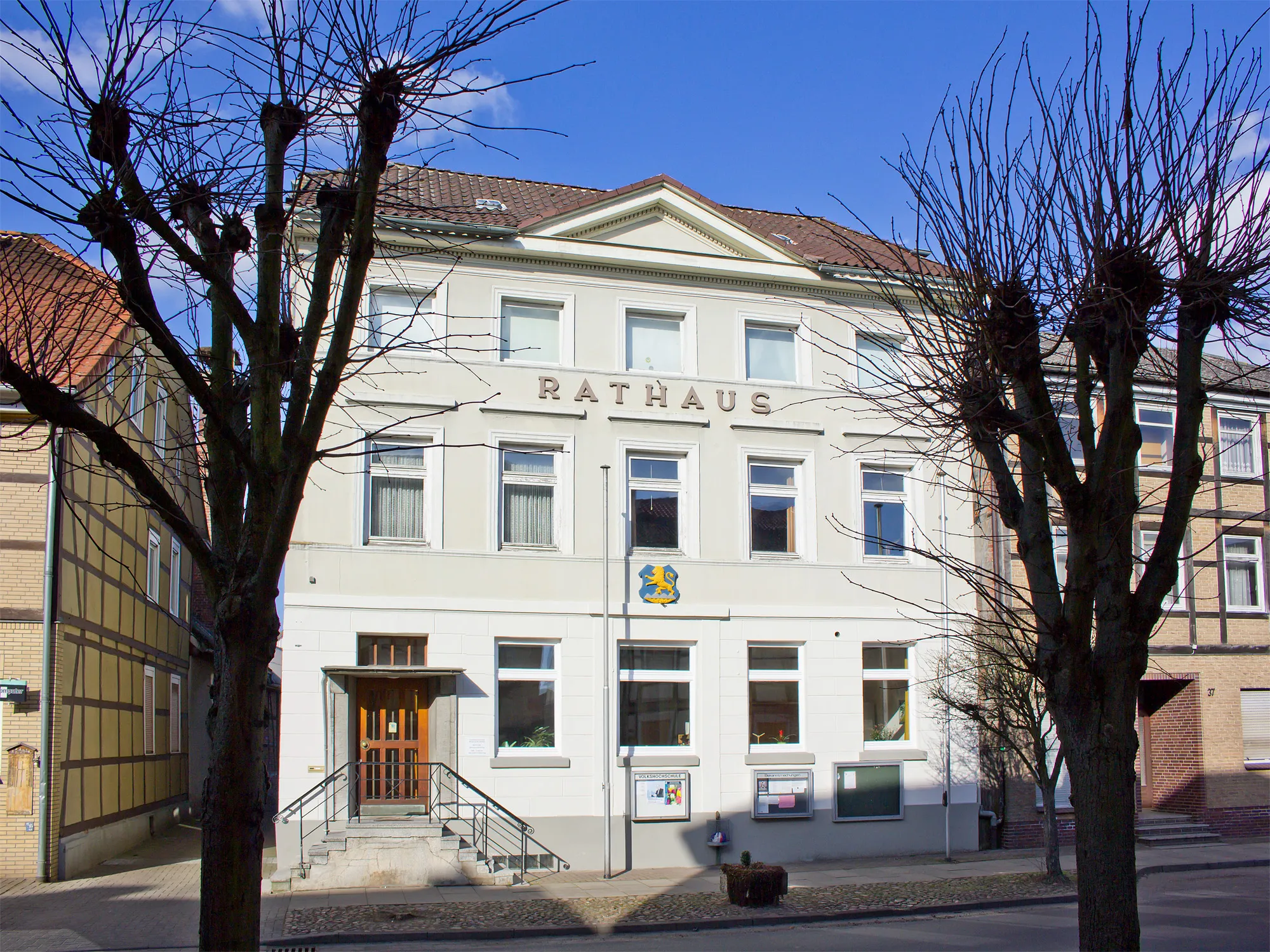 Photo showing: Building "Breite Strasse 35" (town hall) in Bergen/Dumme (district Lüchow-Dannenberg, northern Germany); a cultural heritage monument.