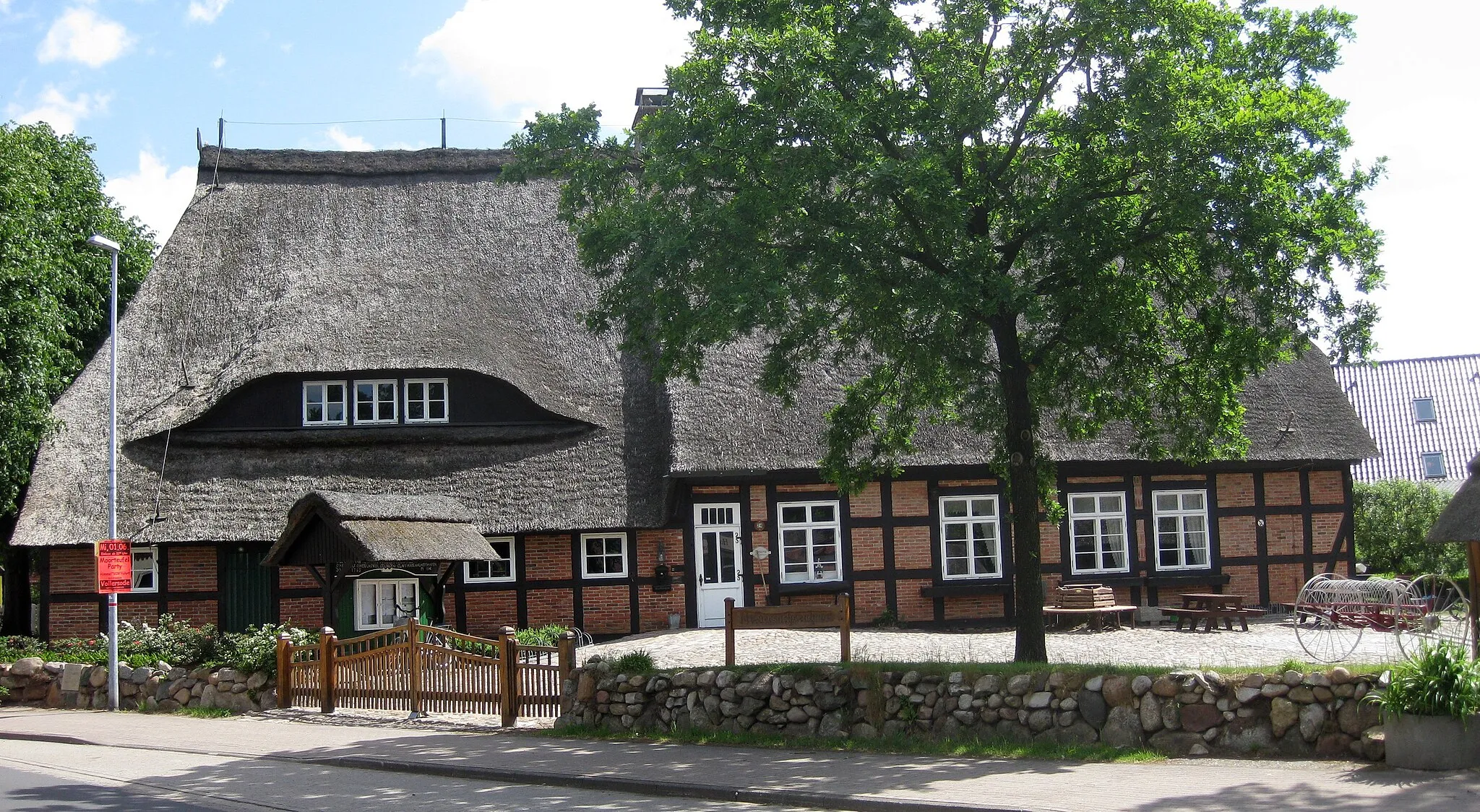 Photo showing: Heimathaus in Bramstedt (von Südwest gesehen)