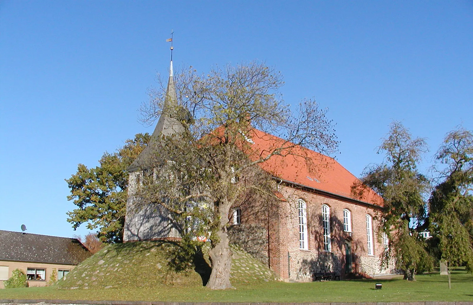 Photo showing: Die Kirche
