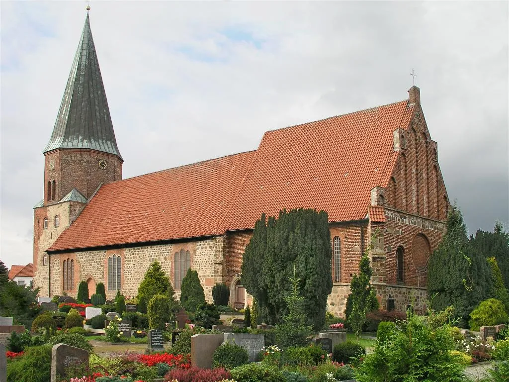 Photo showing: Dorum, Lower Saxony, Germany: Church St. Urbanus, photo 2006