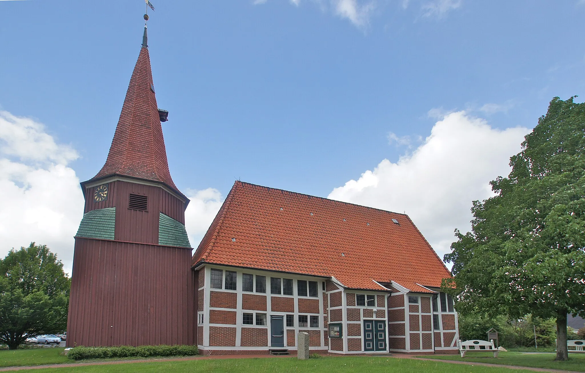 Photo showing: Grünendeich, Germany: Maria's Church South