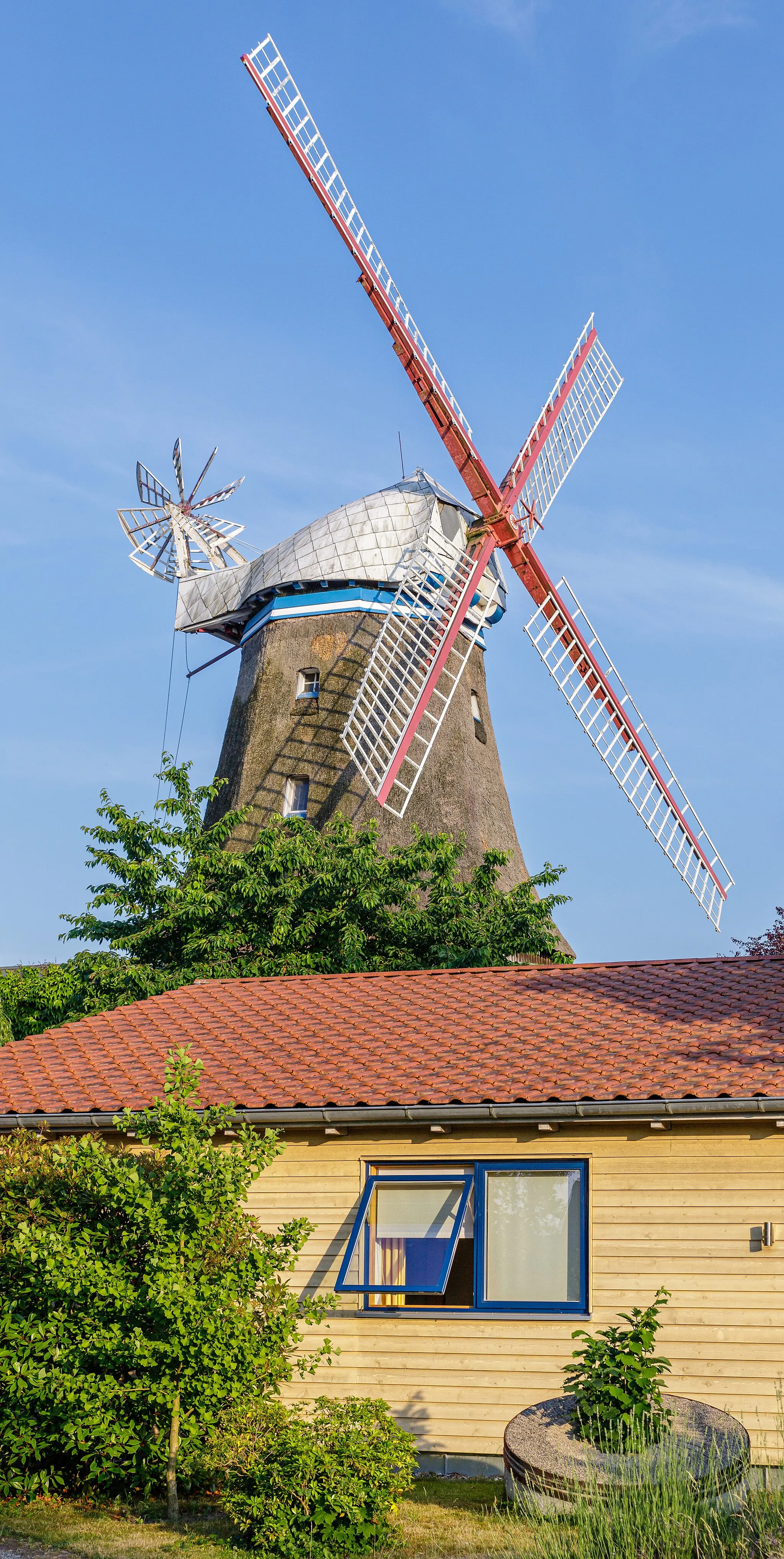 Photo showing: This is a picture of the Baudenkmal (cultural heritage monument)  according to the Cultural Heritage Protection Law of Lower Saxony with the ID