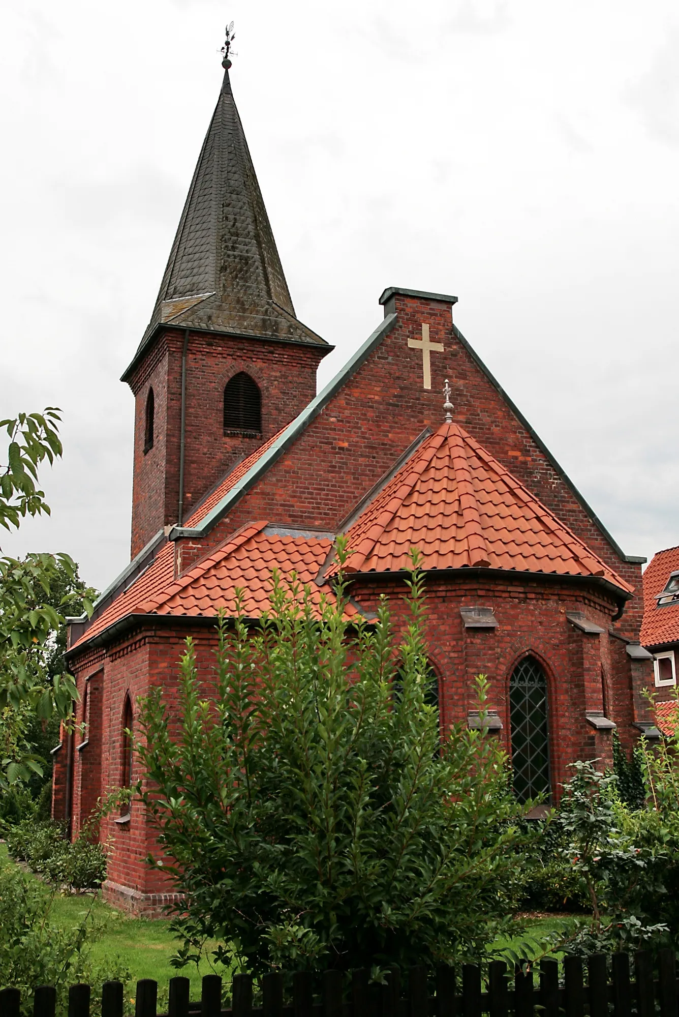 Photo showing: Kirche der Christusgemeinde Lachendorf