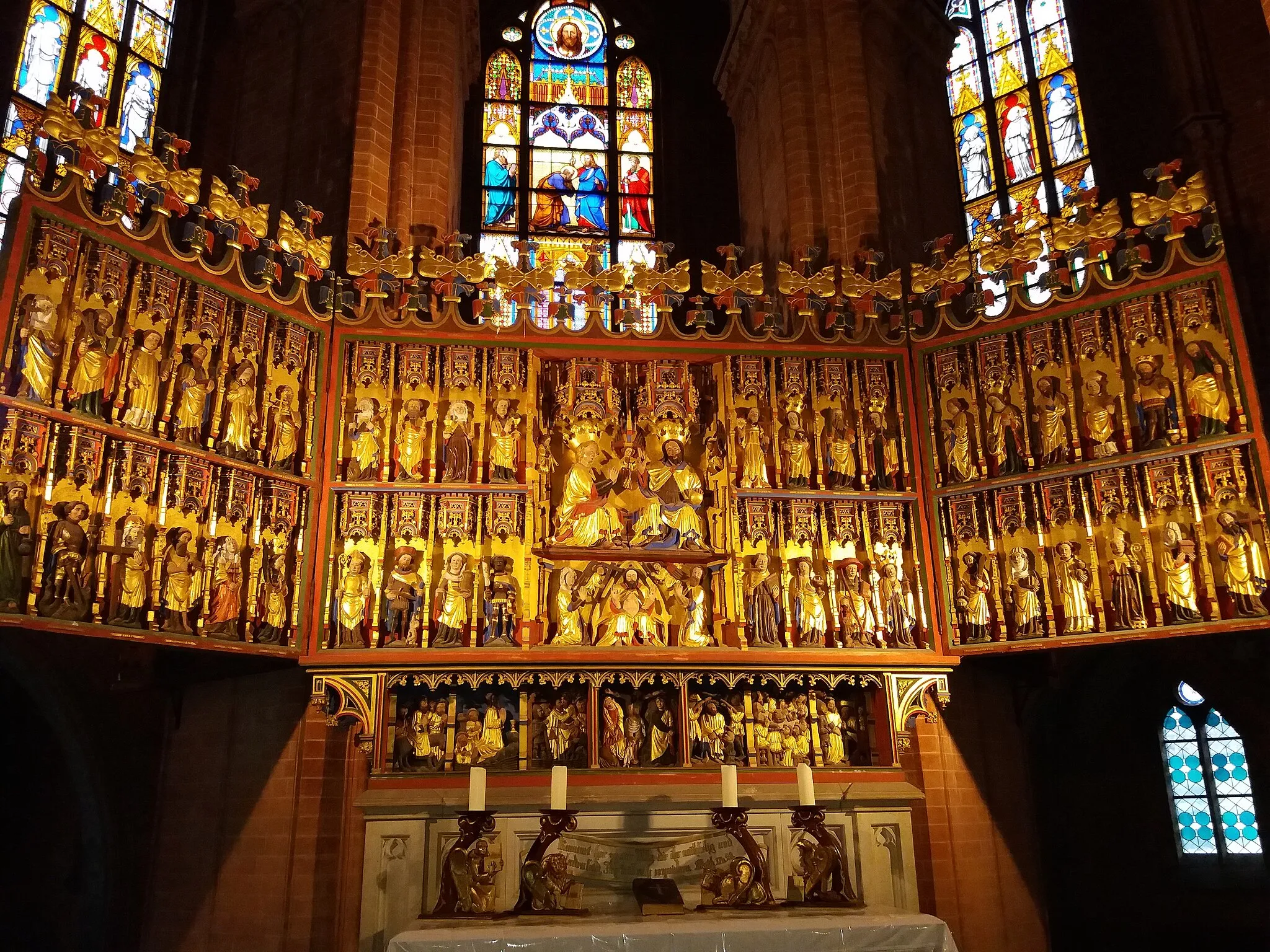 Photo showing: Mittelalterlicher Schnitzaltar der St. Peter-Kirche in Altentreptow