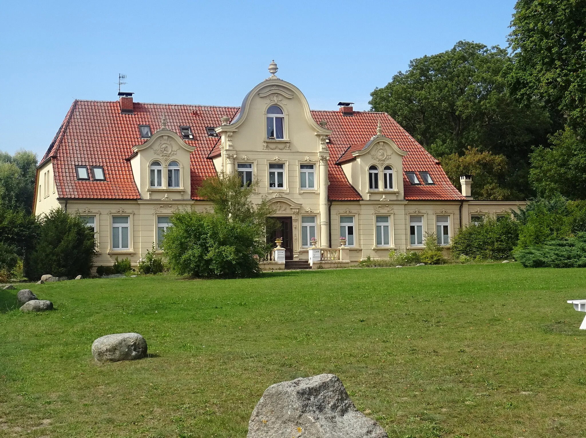 Photo showing: Gut Teschendorf, Gemeinde Brodersdotf, denkmalgeschützt, Gutshaus