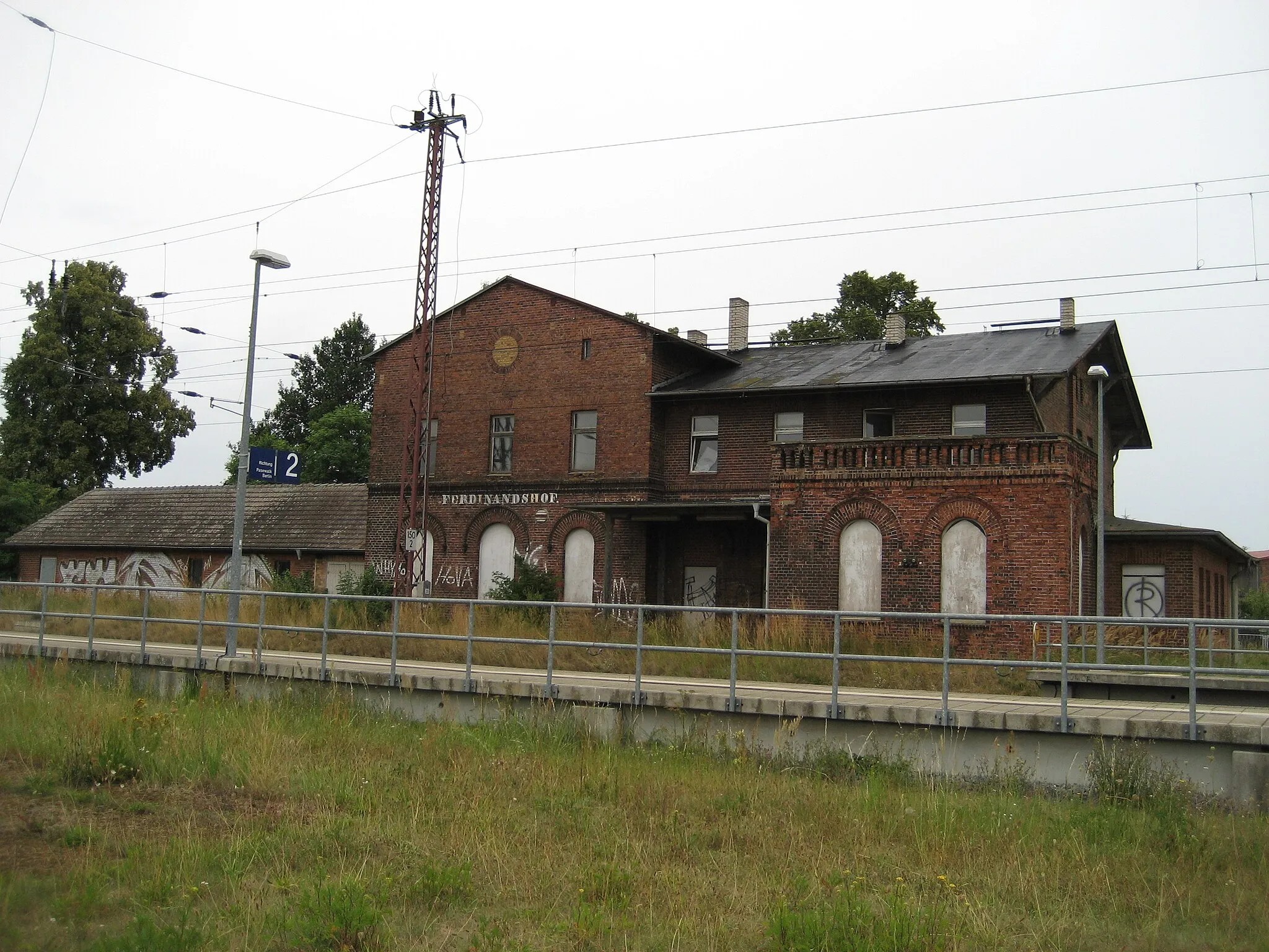 Photo showing: Der Bahnhof von Ferdinandshof.