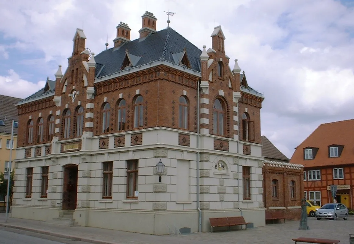 Photo showing: Town hall in Gnoien in Mecklenburg-Western Pomerania, Germany