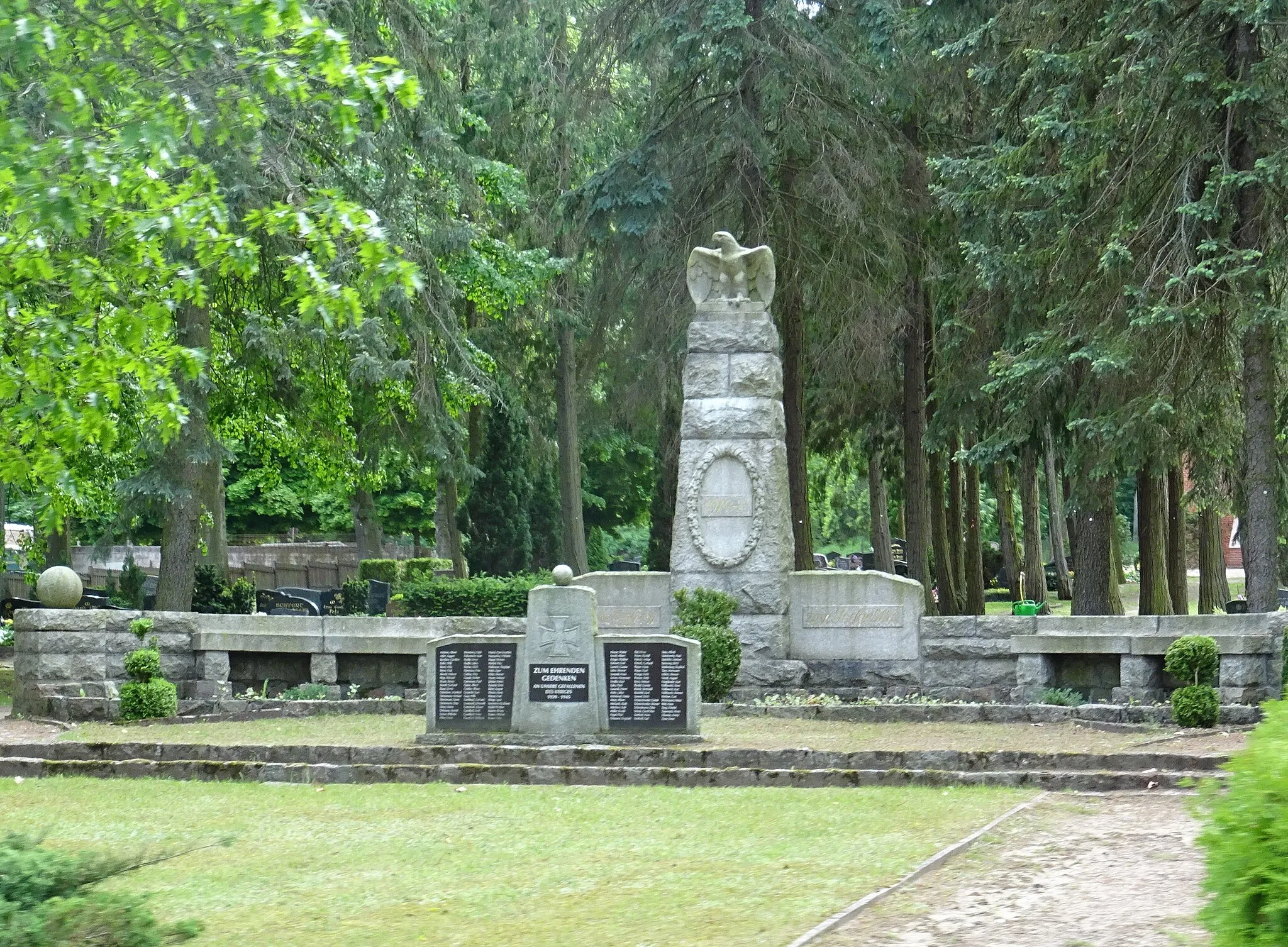 Photo showing: Jatznick, denkmalgeschütztes Kriegerdenkmal