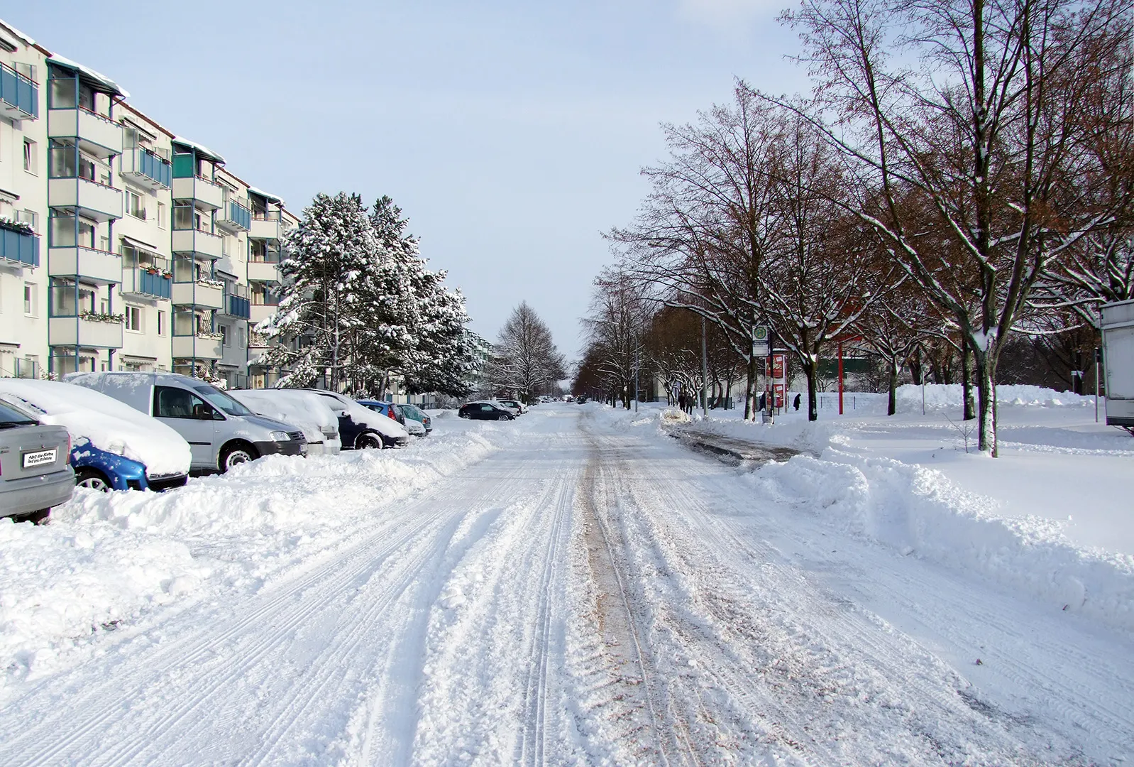 Photo showing: 2010 Kieler Straße im Schweriner Stadtteil Lankow. Endlich mal wieder ein Winter mit viel Schnee.