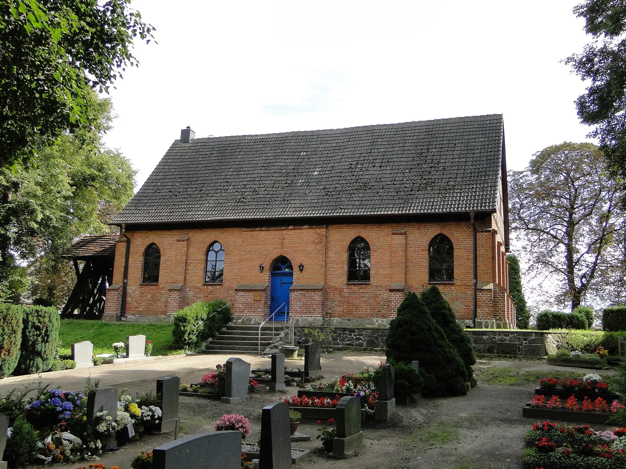 Photo showing: Church in Möllenhagen, district Müritz, Mecklenburg-Vorpommern, Germany