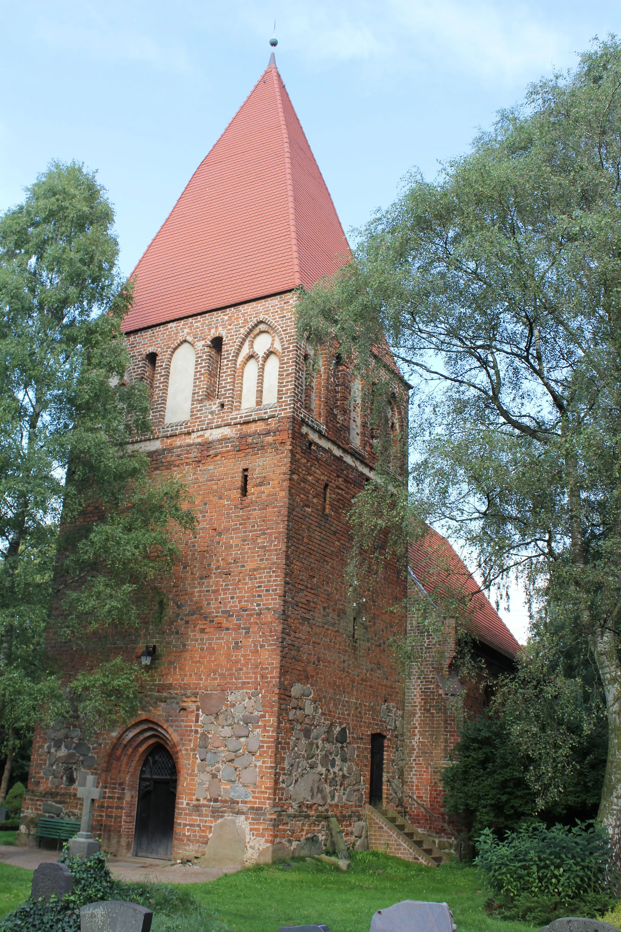 Photo showing: View of tower the church of Gross Varchow