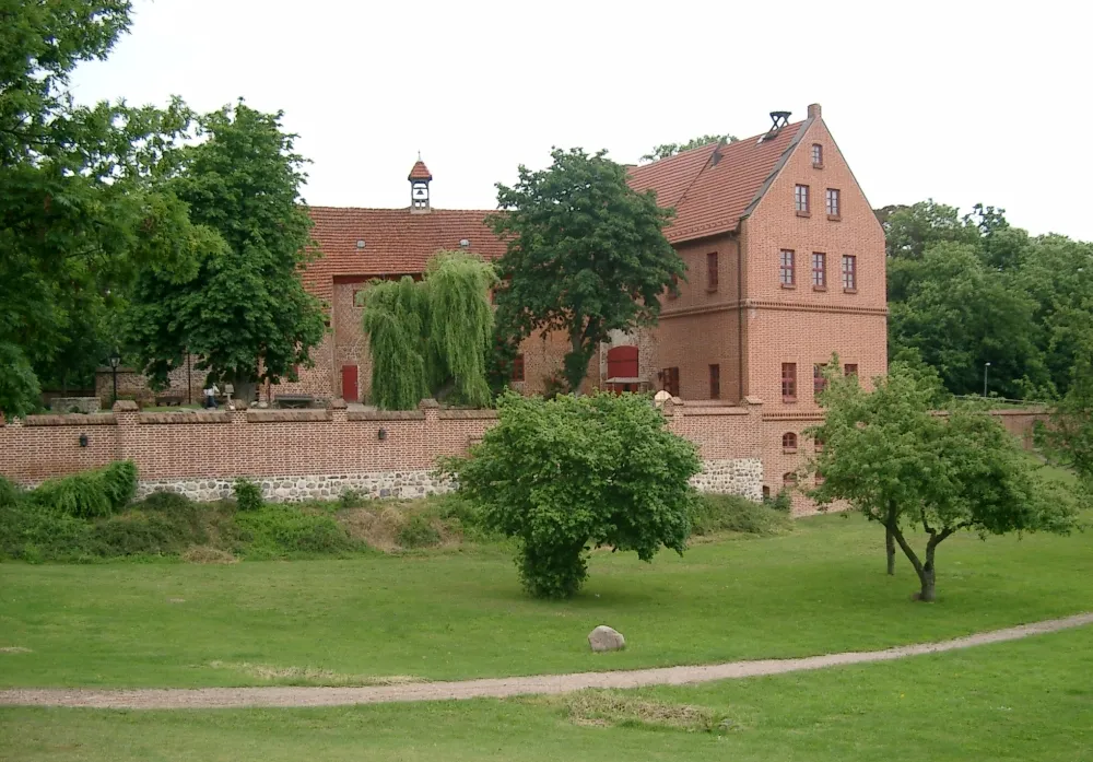Photo showing: Die Burg Penzlin (Landkreis Müritz, Mecklenburg).