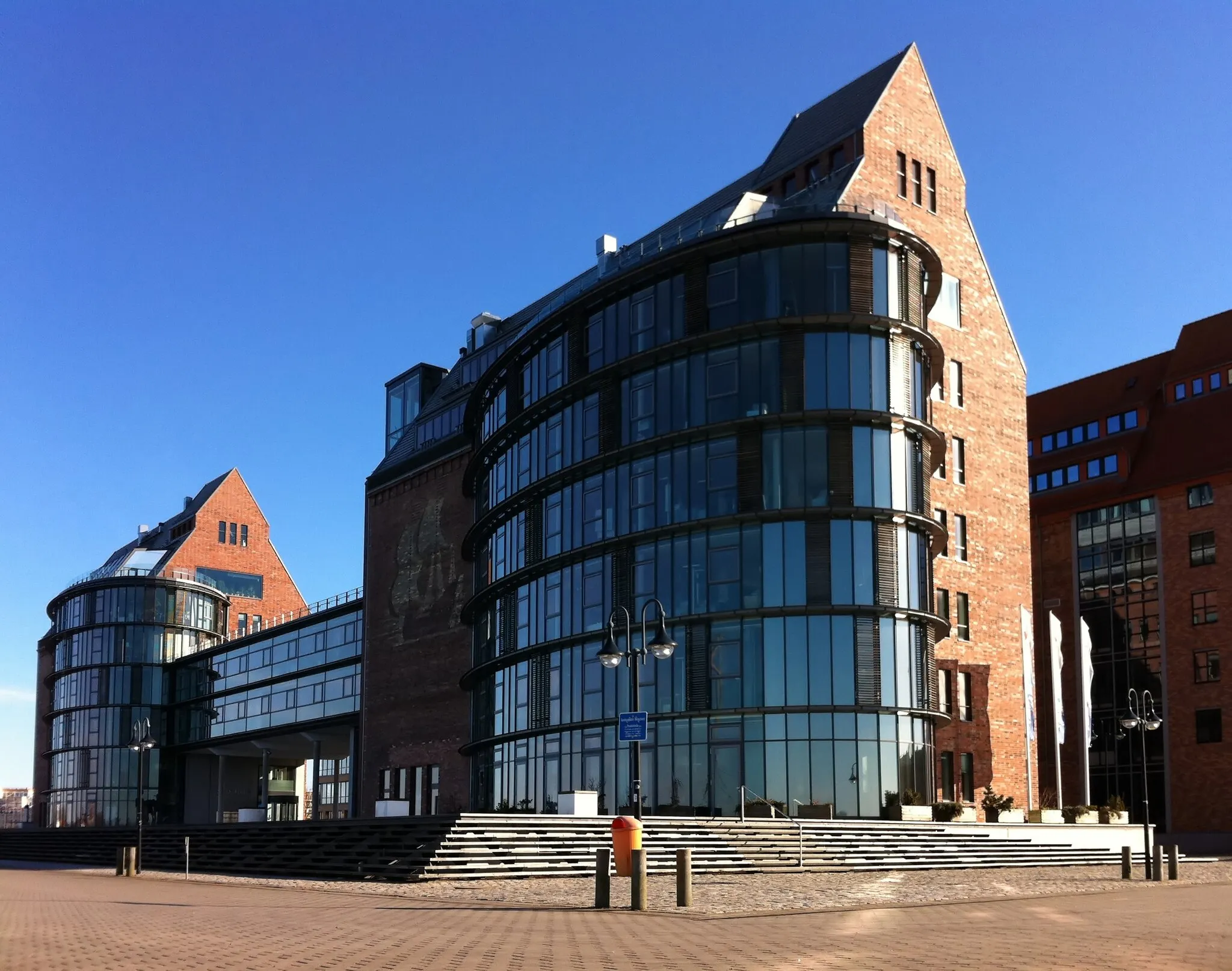 Photo showing: Rostock, Germany: Headquarter of German cruise line "AIDA Cruises" at Rostock Stadthafen (City Harbour)