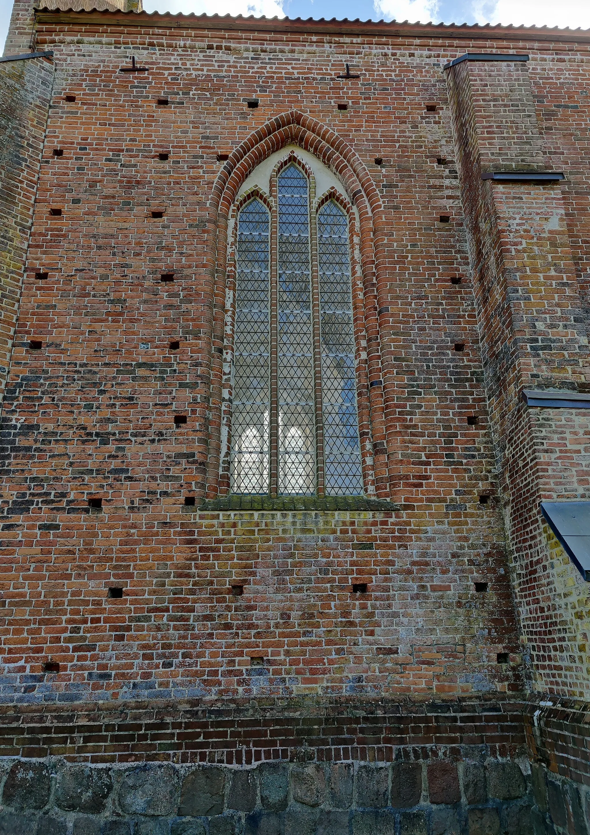 Photo showing: Evangelische Dorfkirche Steinhagen, Landkreis Vorpommern-Rügen, Mecklenburg-Vorpommern, Deutschland