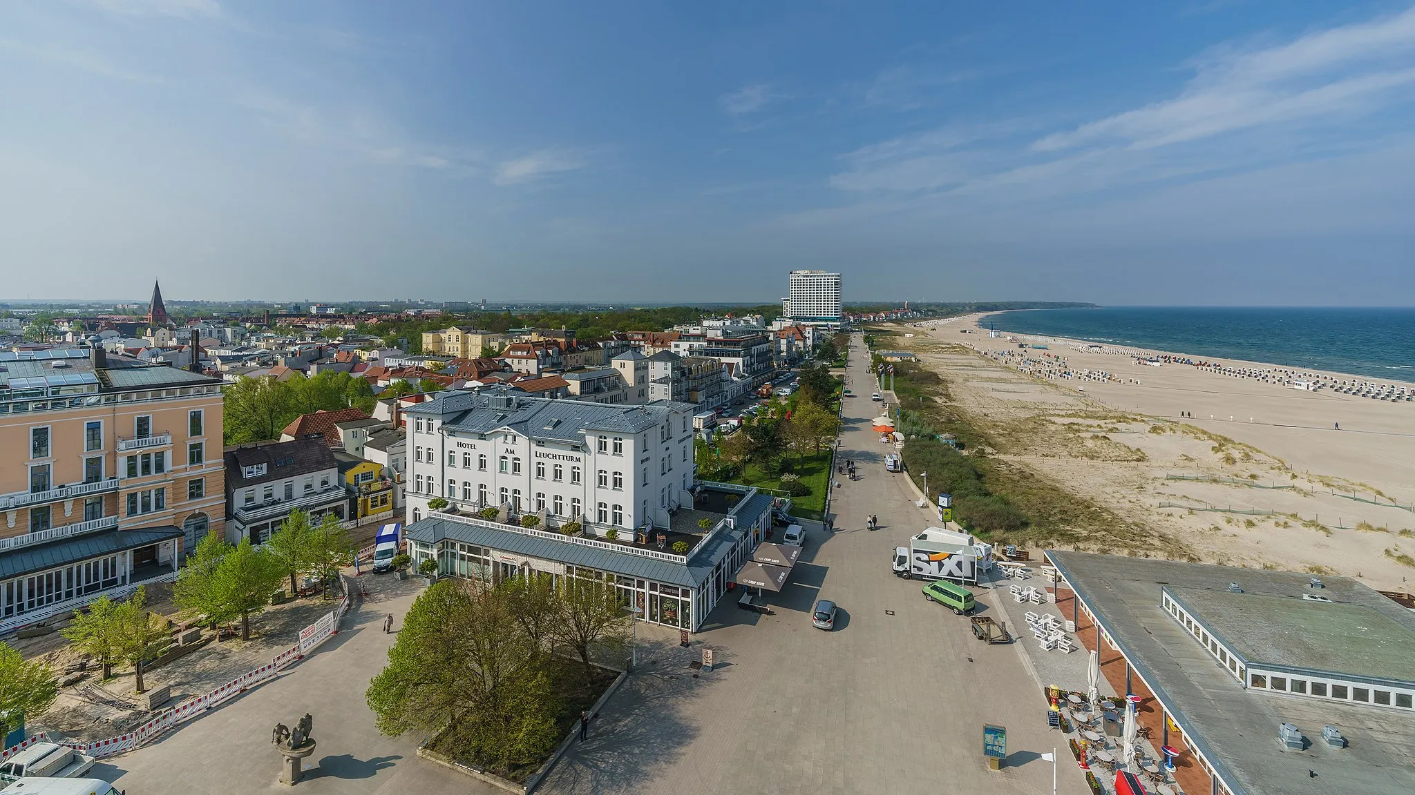 Photo showing: View from the lighthouse in Warnemünde, Rostock, Germany