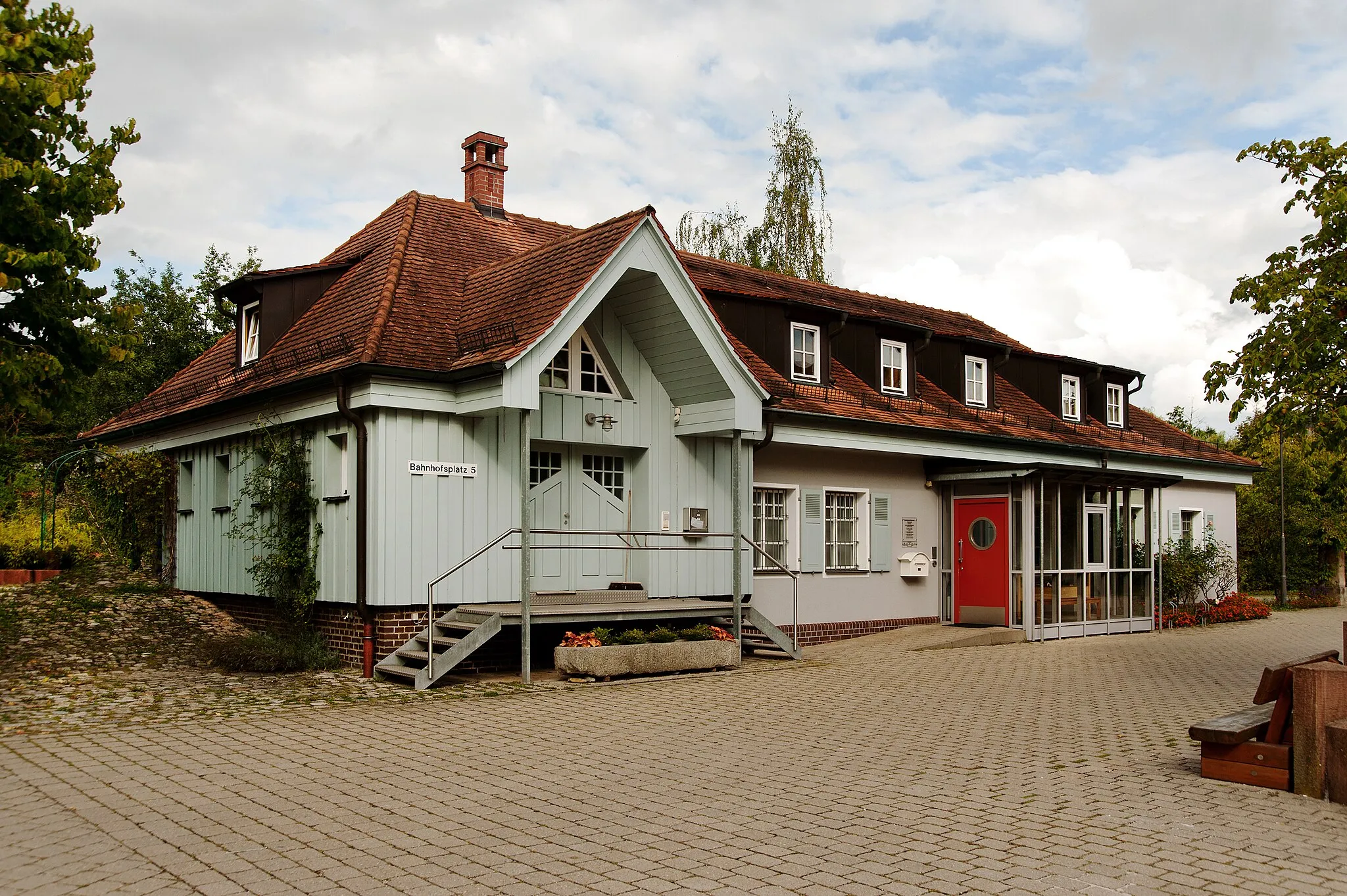 Photo showing: This is a photograph of an architectural monument. It is on the list of cultural monuments of Bayern, no. D-5-73-111-11.