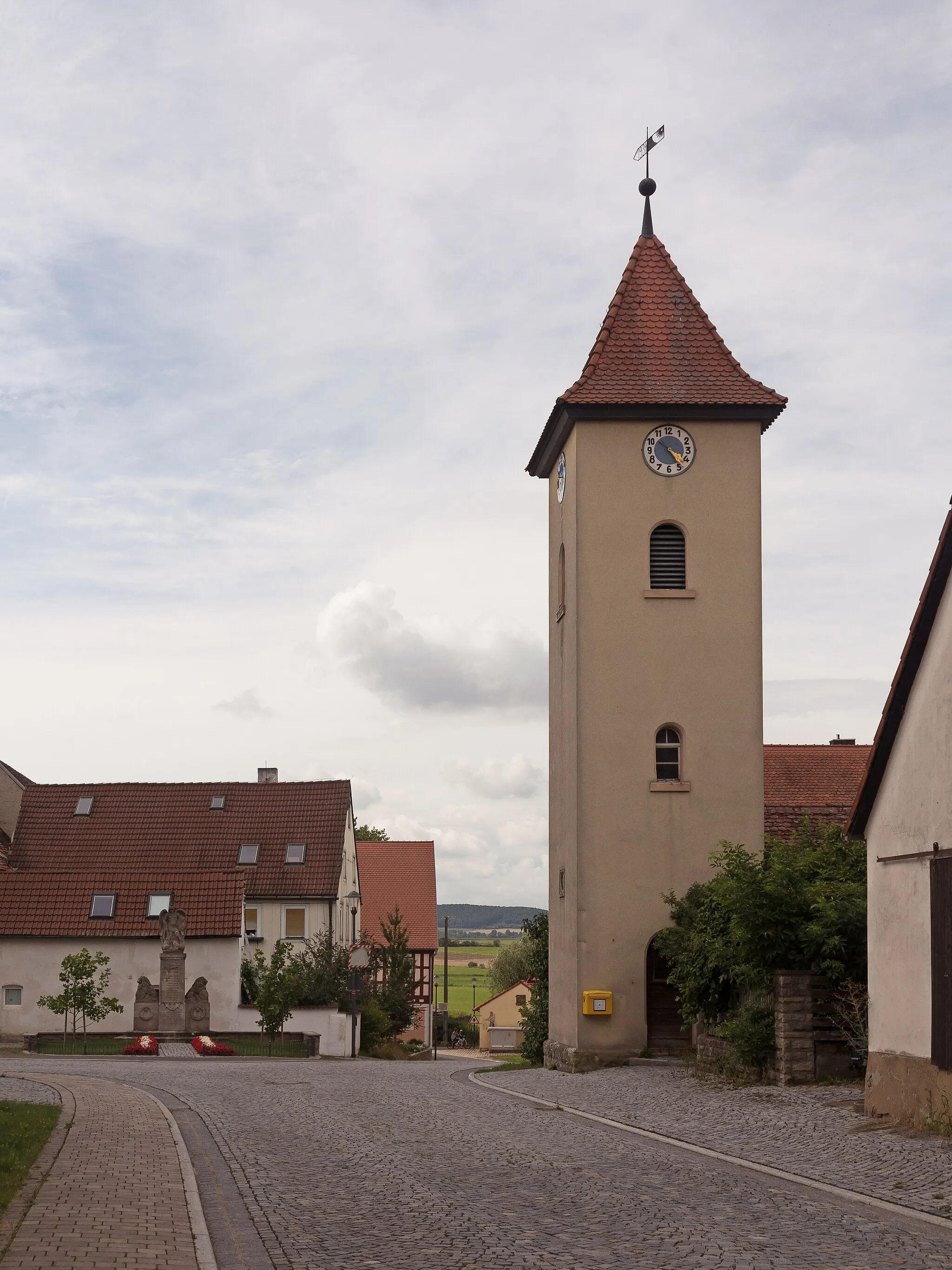 Photo showing: Dietersheim, church in der Hauptstrasse