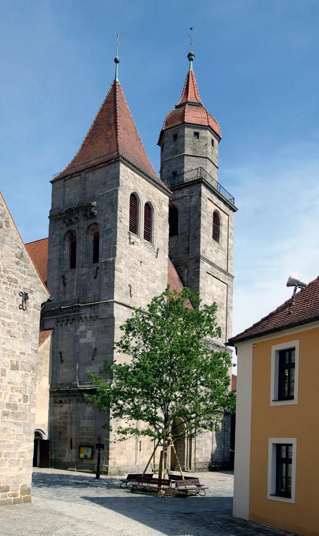 Photo showing: *Stiftskirche in Feuchtwangen
Feuchtwangen
Erlaubnis wurde von der Tourist Information erteilt