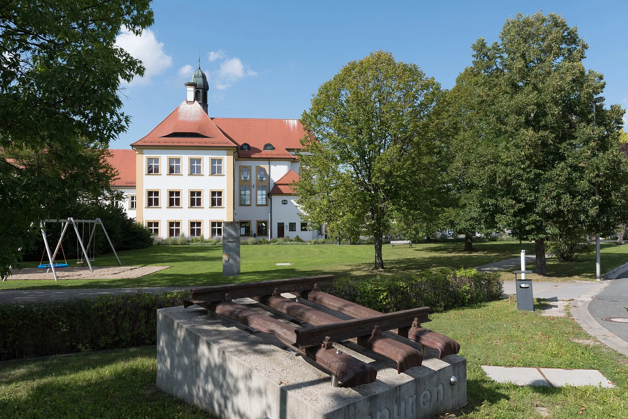 Photo showing: This is a photograph of an architectural monument. It is on the list of cultural monuments of Bayern, no. D-5-72-126-2.