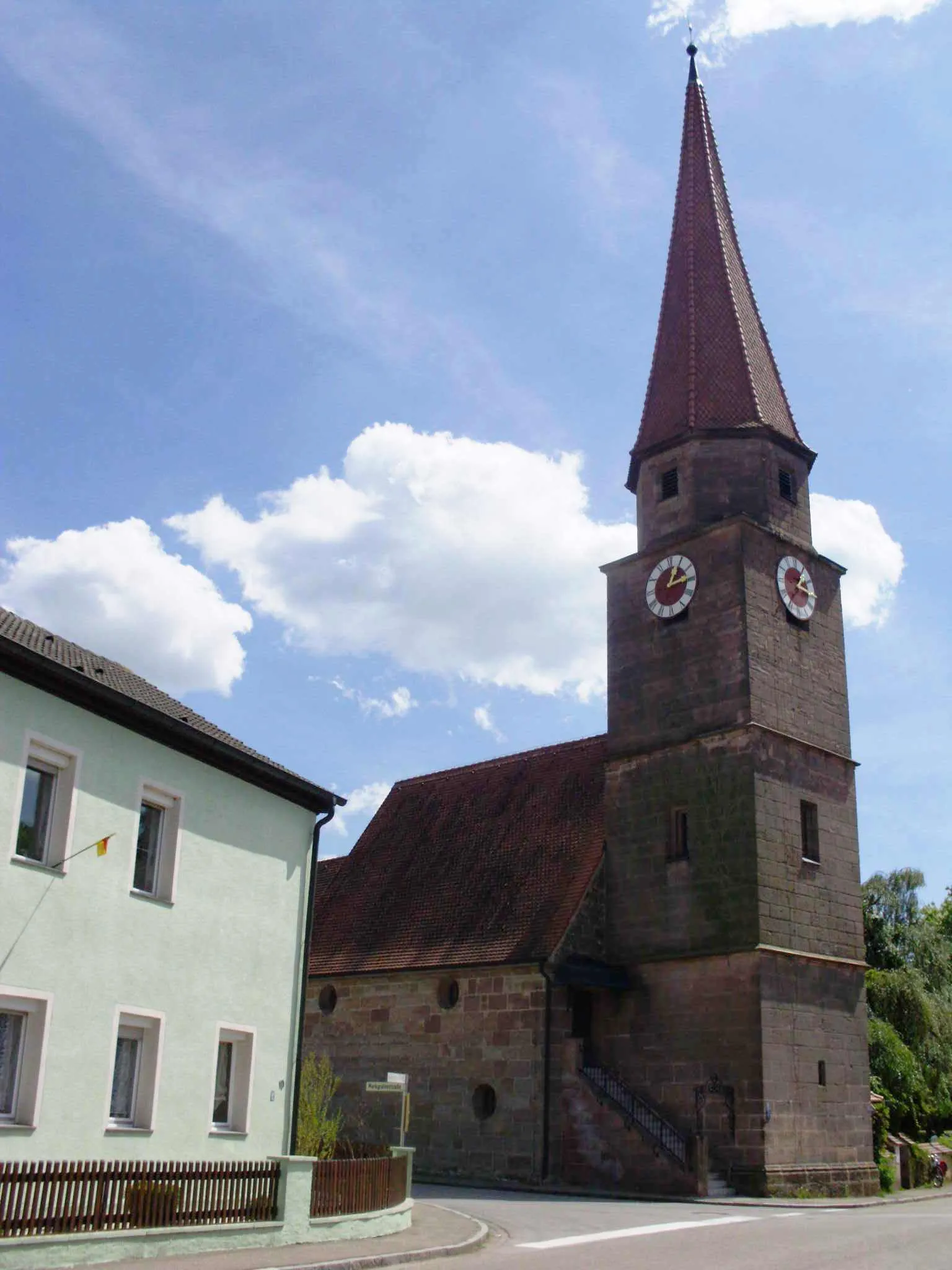 Photo showing: Haundorf, Gemeinde im mittelfränkischen Landkreis Weißenburg-Gunzenhausen (Bayern), Evang.-Luth. Pfarrkirche St. Wolfgang