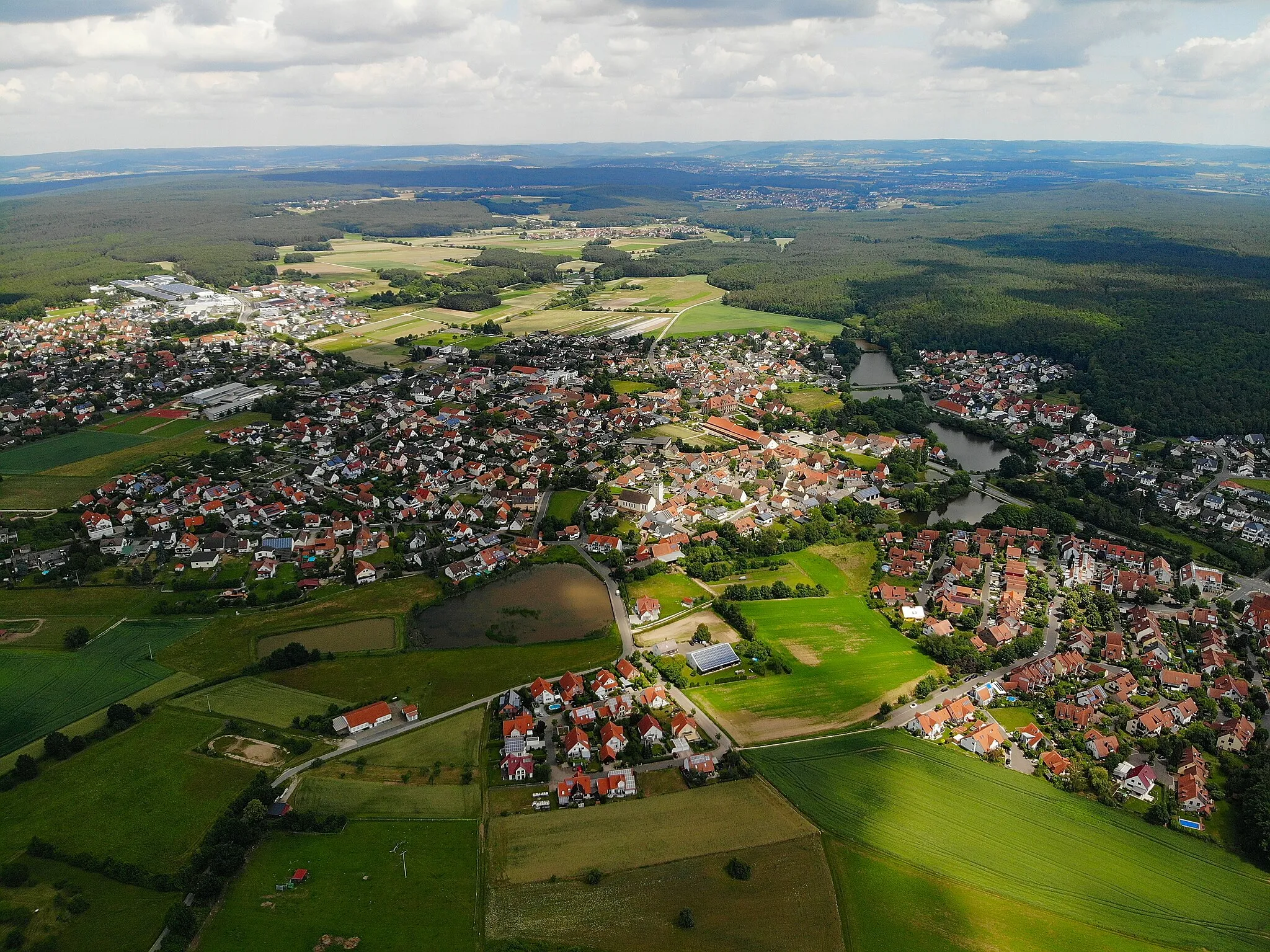 Photo showing: Hemhofen Luftaufnahme (2020)