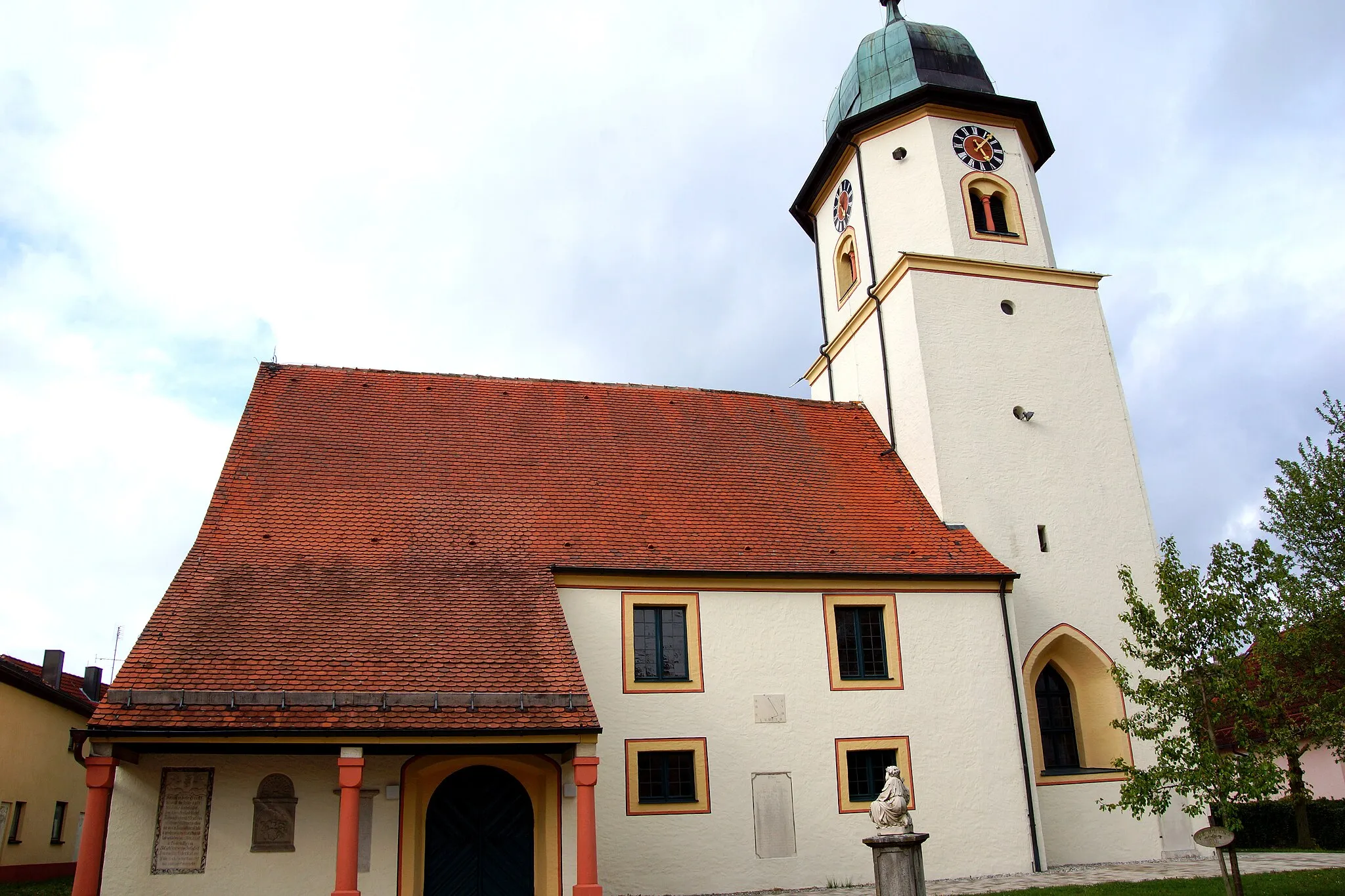 Photo showing: Die evangelische Kirche St. Willibald in Langenaltheim