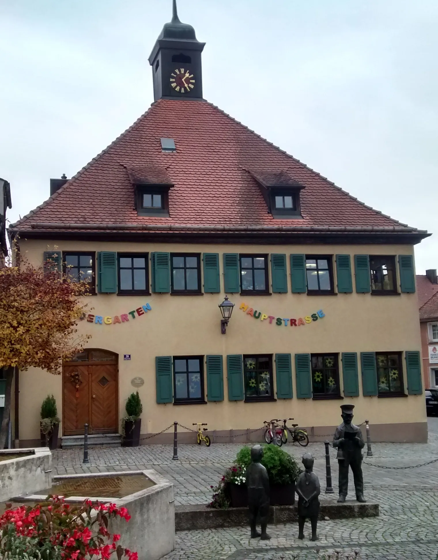 Photo showing: Denkmalgeschütztes Altes Rathaus in Markt Erlbach