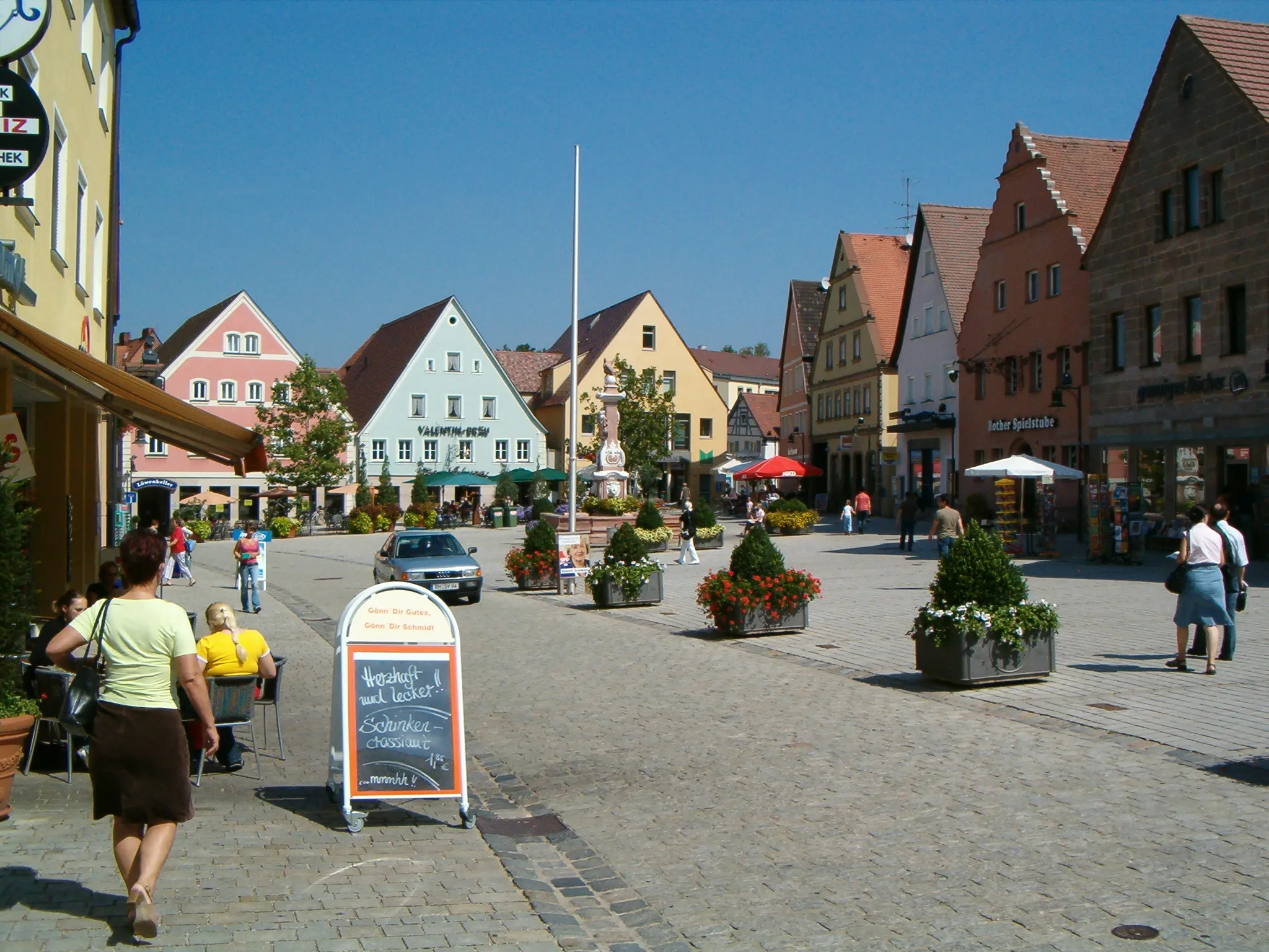 Photo showing: picture of market square, Roth, Bavaria, Germany, summer 2005