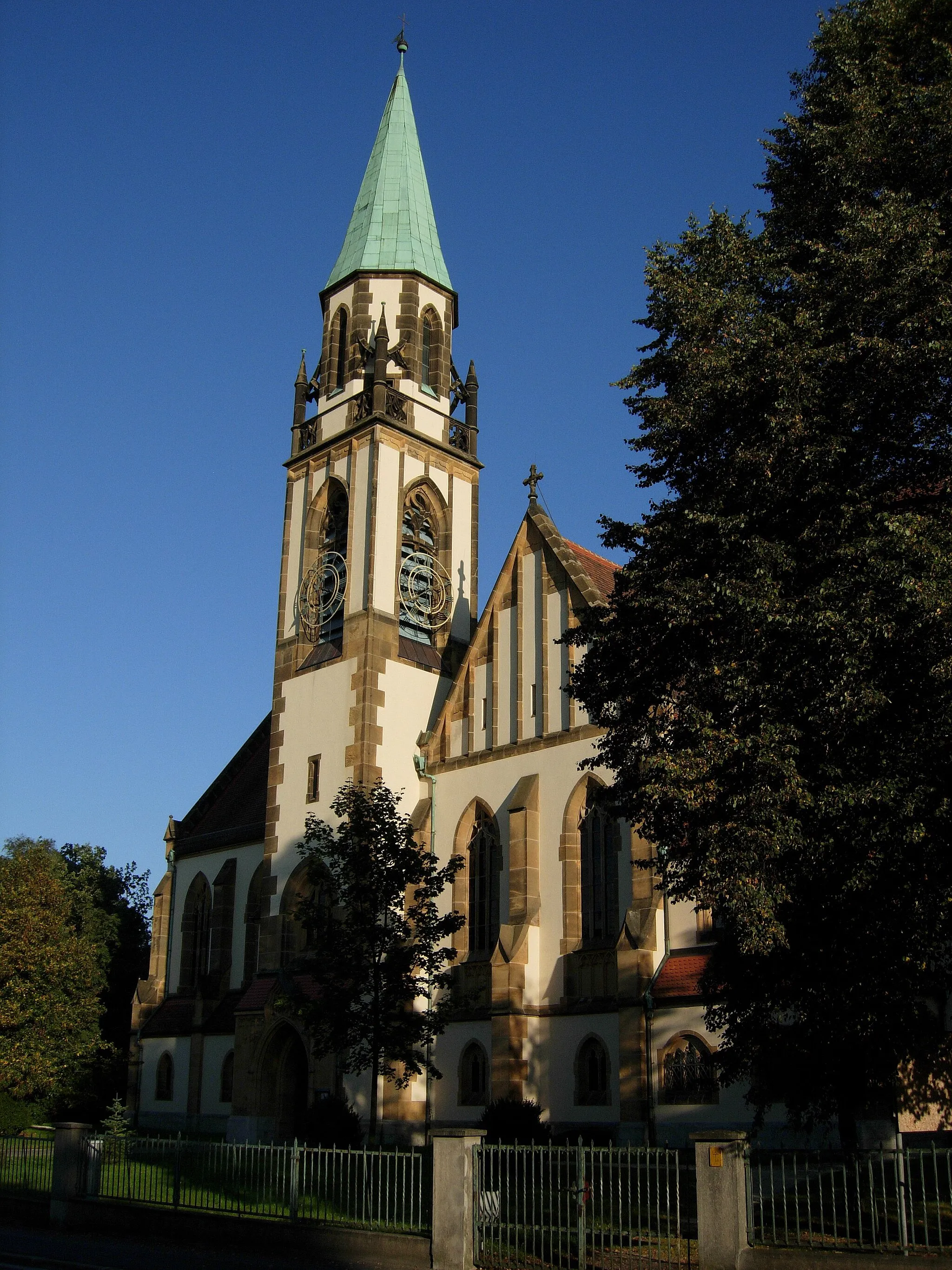 Photo showing: Heilig Kreuz Kirche in Röthenbach an der Pegnitz